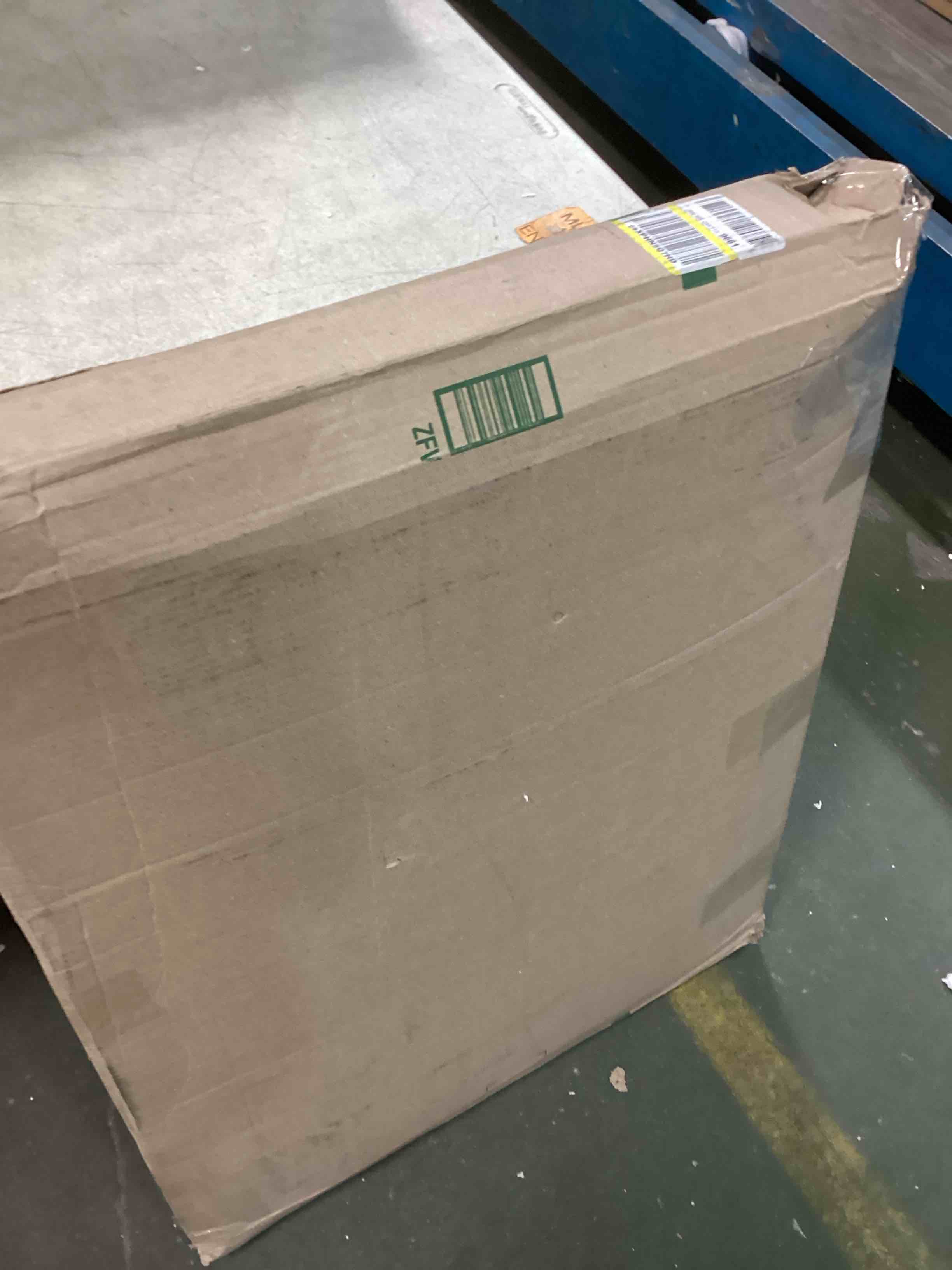 https://s3.amazonaws.com/lotting-images-prod/bidfta/BLU4792007_1703682788151.jpeg