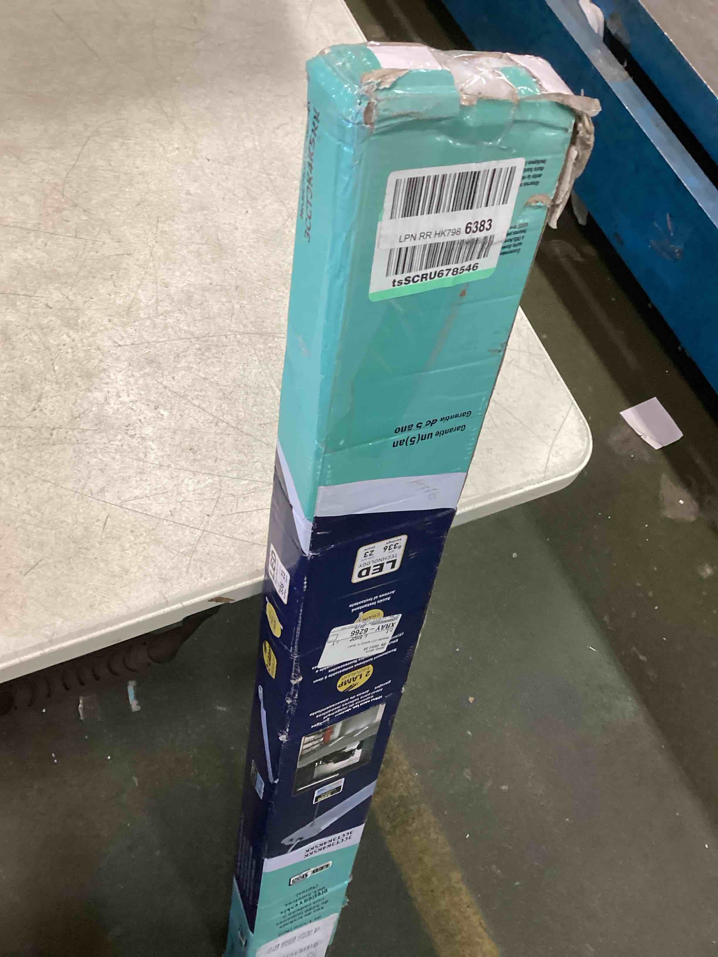 https://s3.amazonaws.com/lotting-images-prod/bidfta/BLU4792089_1703694607215.jpeg