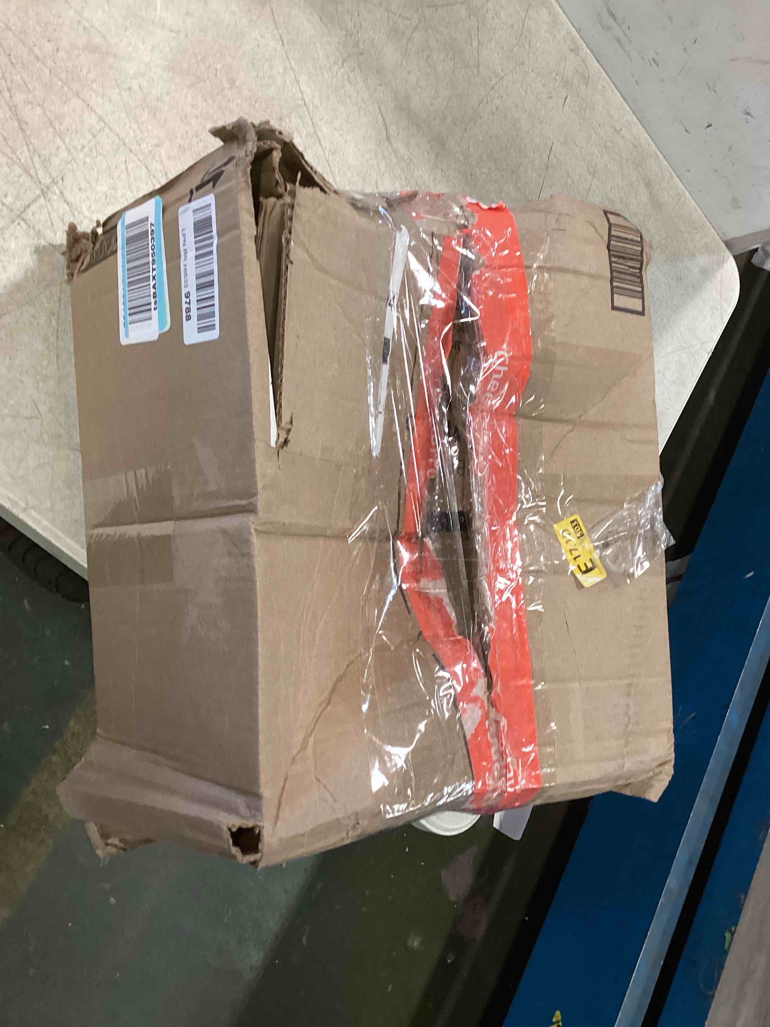 https://s3.amazonaws.com/lotting-images-prod/bidfta/BLU4792101_1703696148847.jpeg