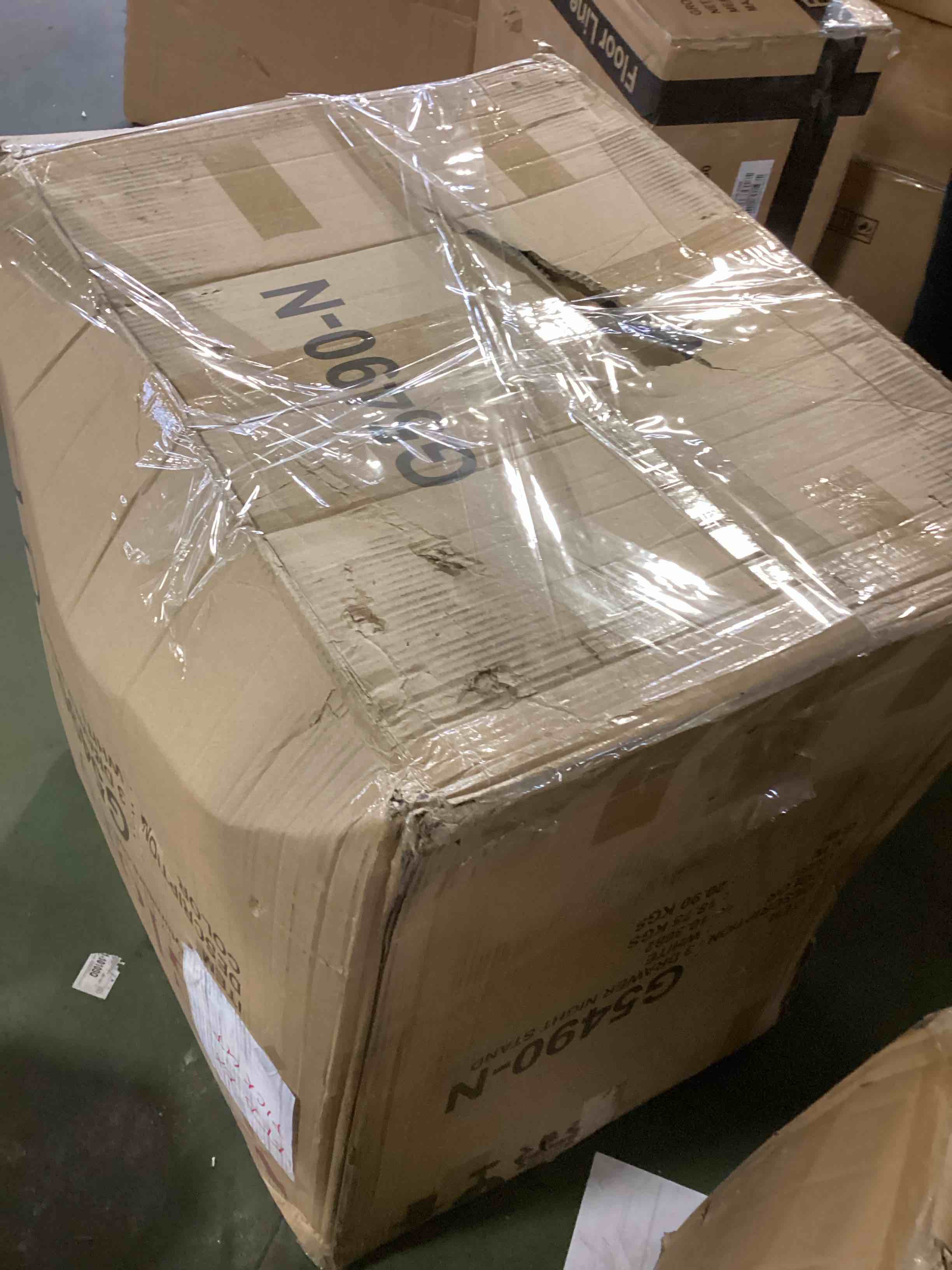 https://s3.amazonaws.com/lotting-images-prod/bidfta/BLU4792457_1703869239771.jpeg