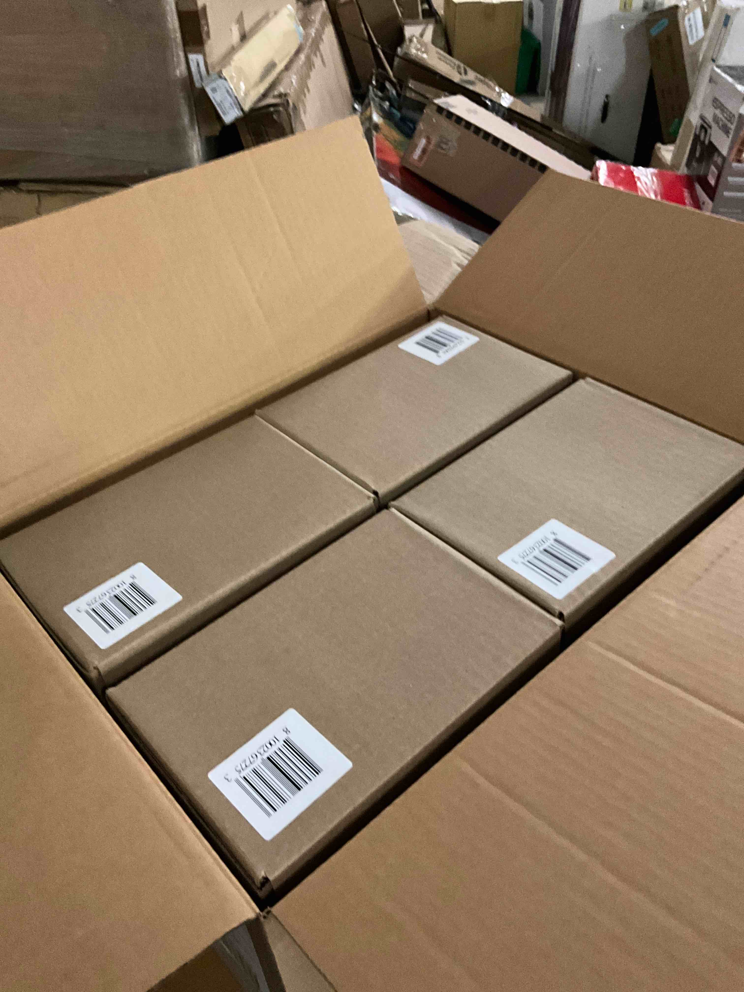 https://s3.amazonaws.com/lotting-images-prod/bidfta/BLU4801229_1695137163799.jpeg