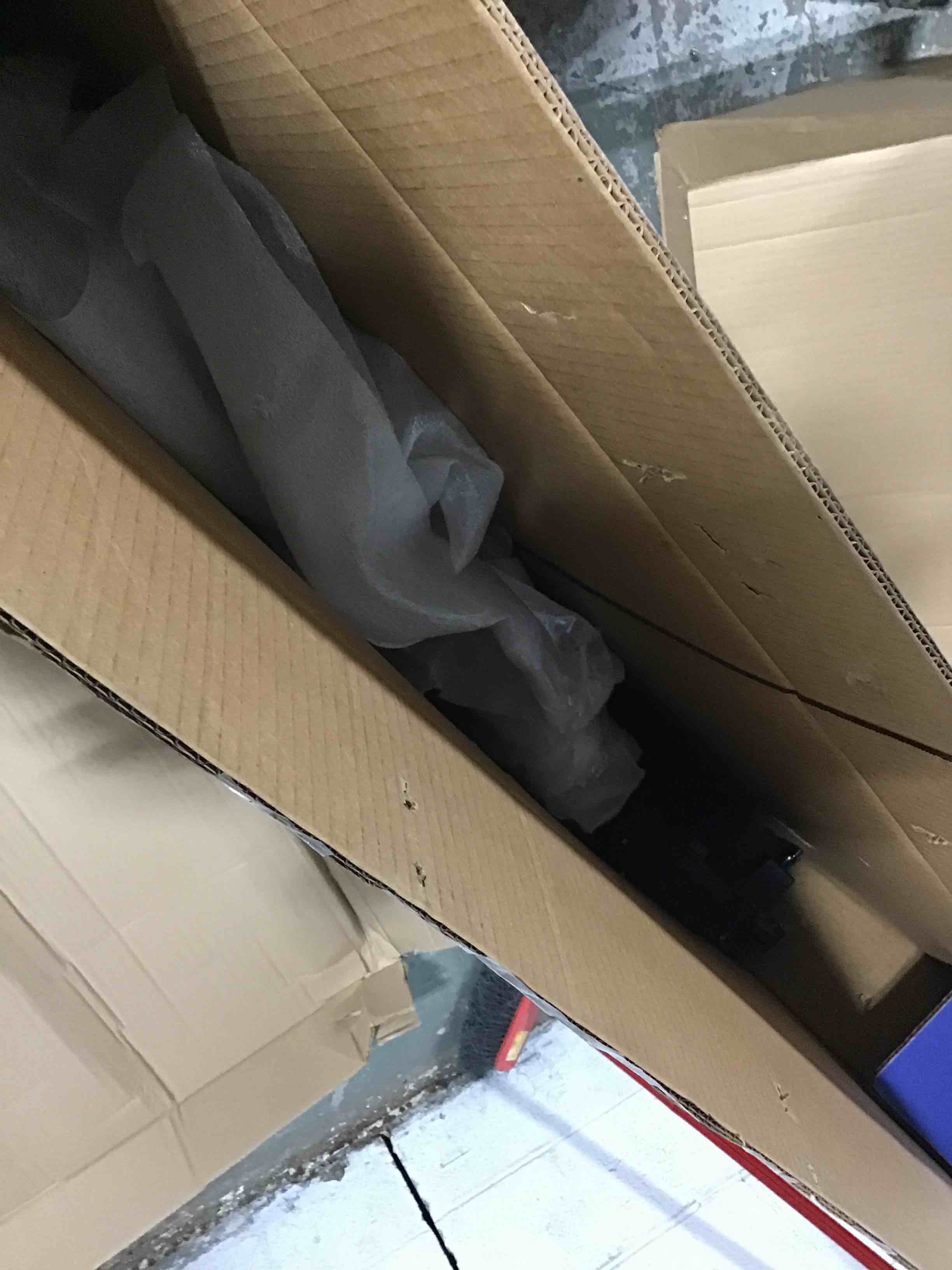 https://s3.amazonaws.com/lotting-images-prod/bidfta/BLU4811591_1686063168769.jpeg