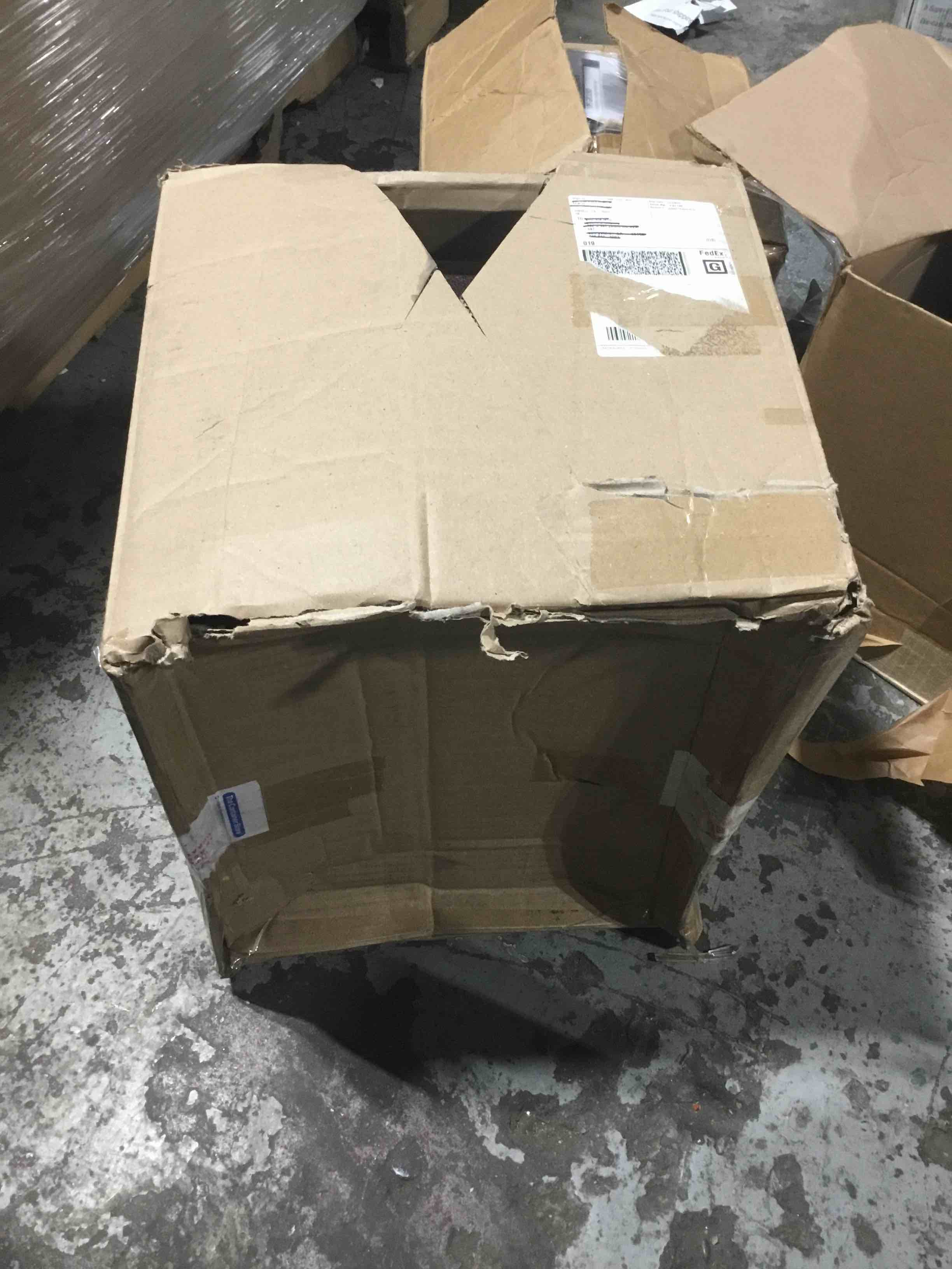 https://s3.amazonaws.com/lotting-images-prod/bidfta/BLU4811597_1686151576080.jpeg