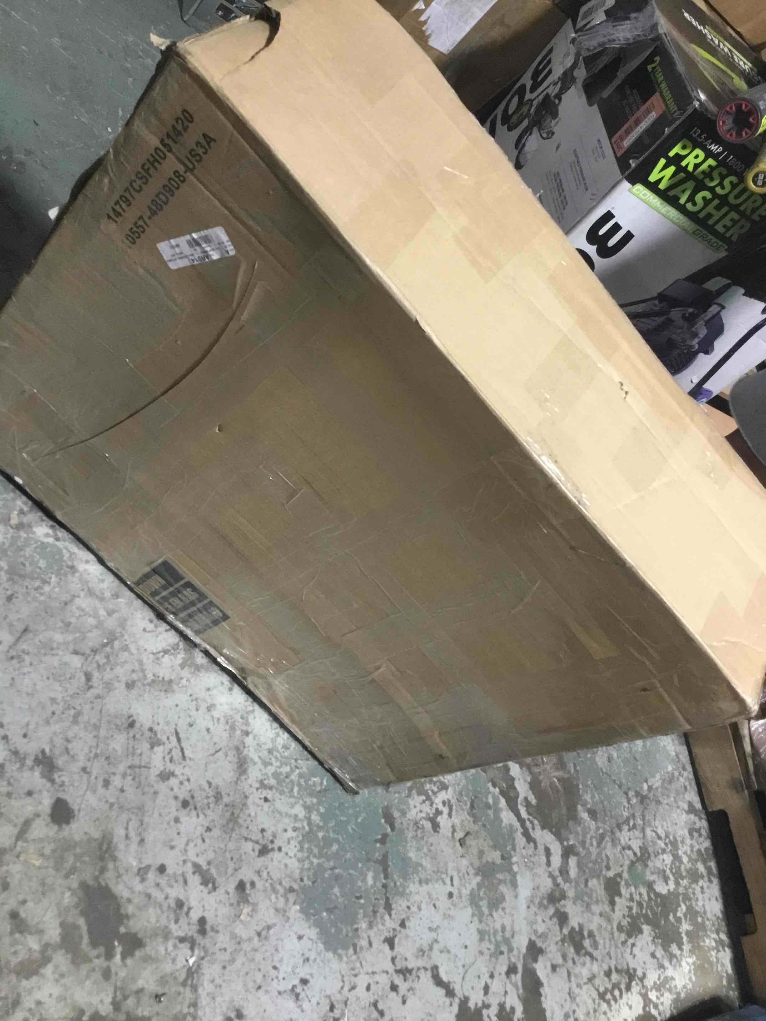 https://s3.amazonaws.com/lotting-images-prod/bidfta/BLU4811605_1686159611572.jpeg