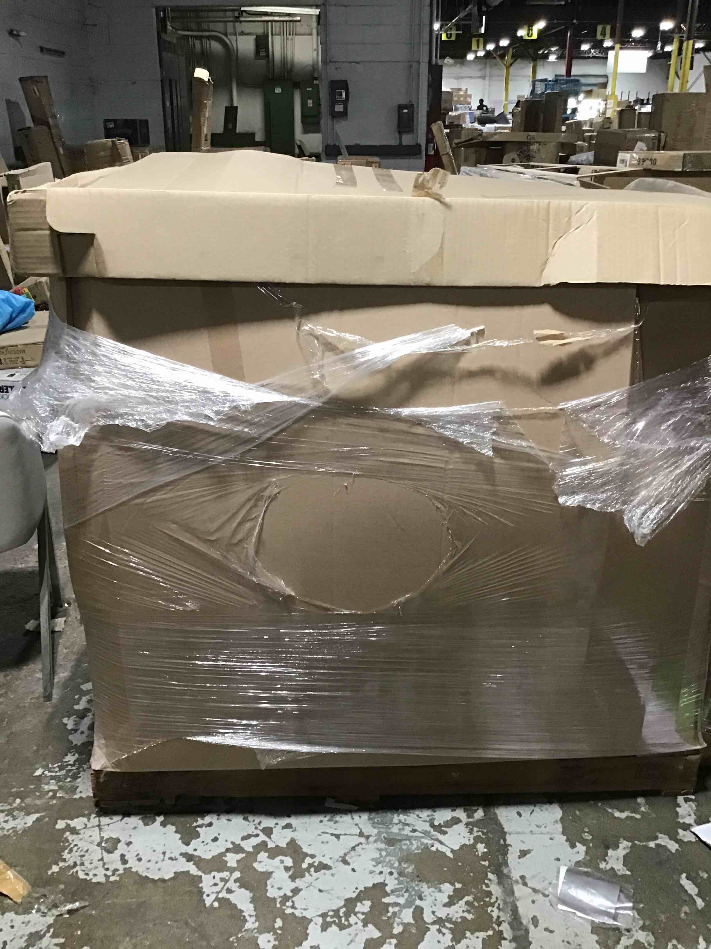 https://s3.amazonaws.com/lotting-images-prod/bidfta/BLU4811661_1686345679014.jpeg