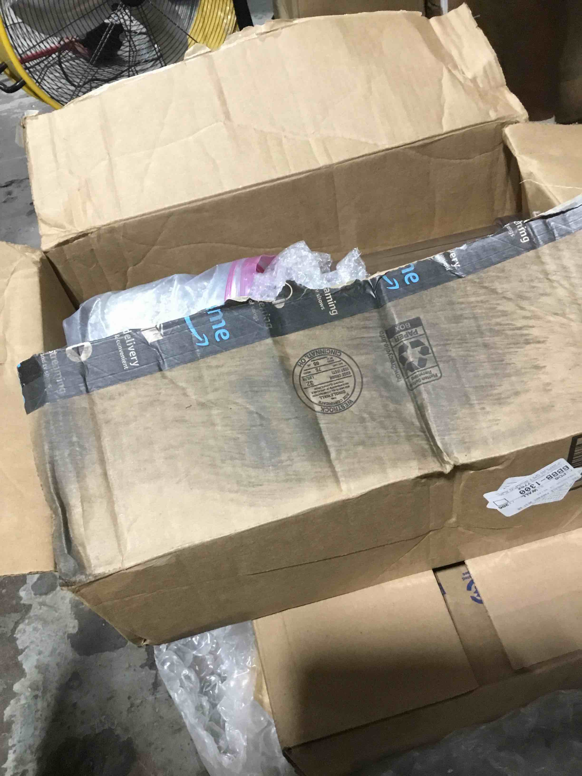 https://s3.amazonaws.com/lotting-images-prod/bidfta/BLU4811682_1686325423072.jpeg