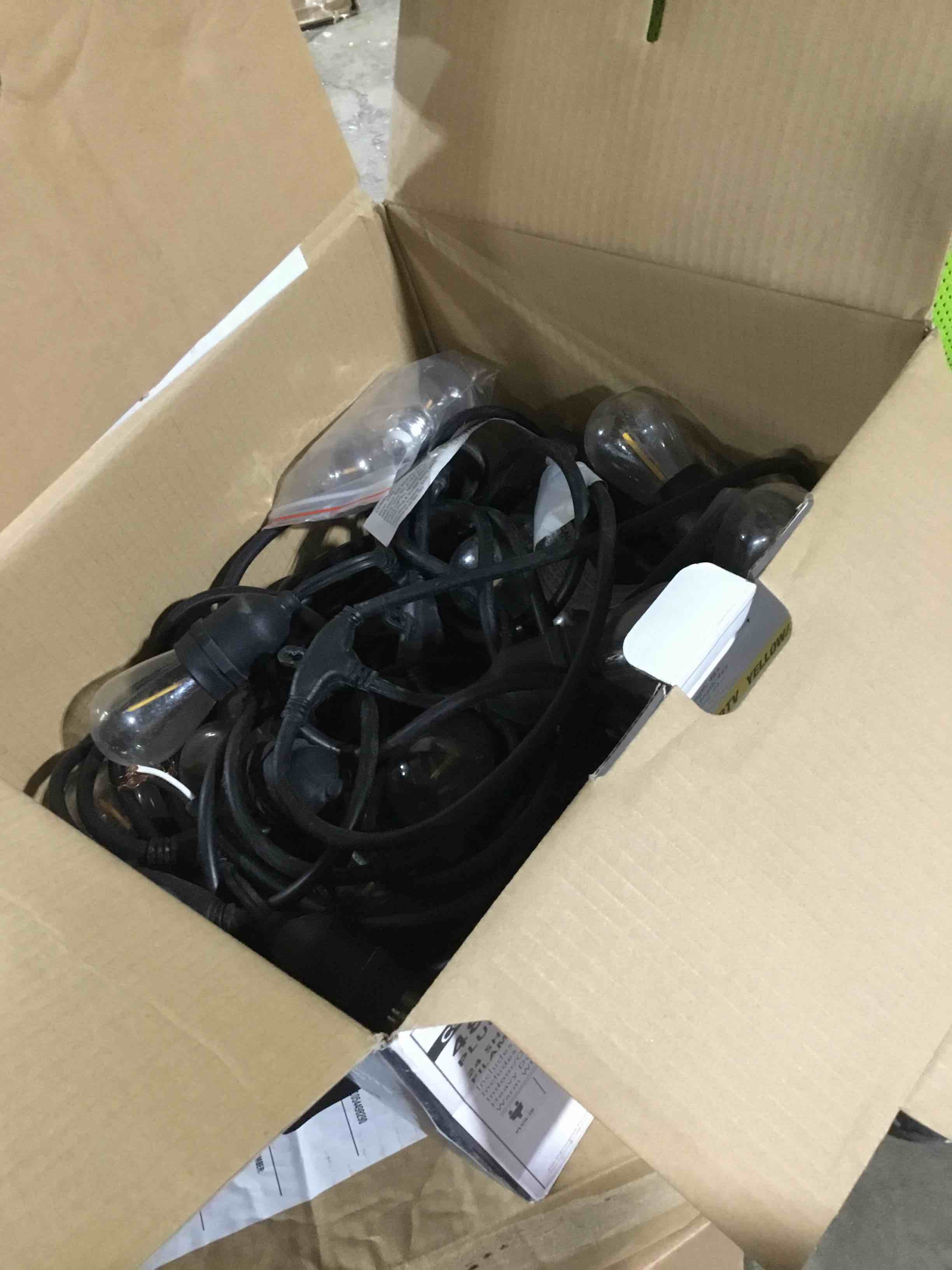 https://s3.amazonaws.com/lotting-images-prod/bidfta/BLU4812239_1691507816653.jpeg