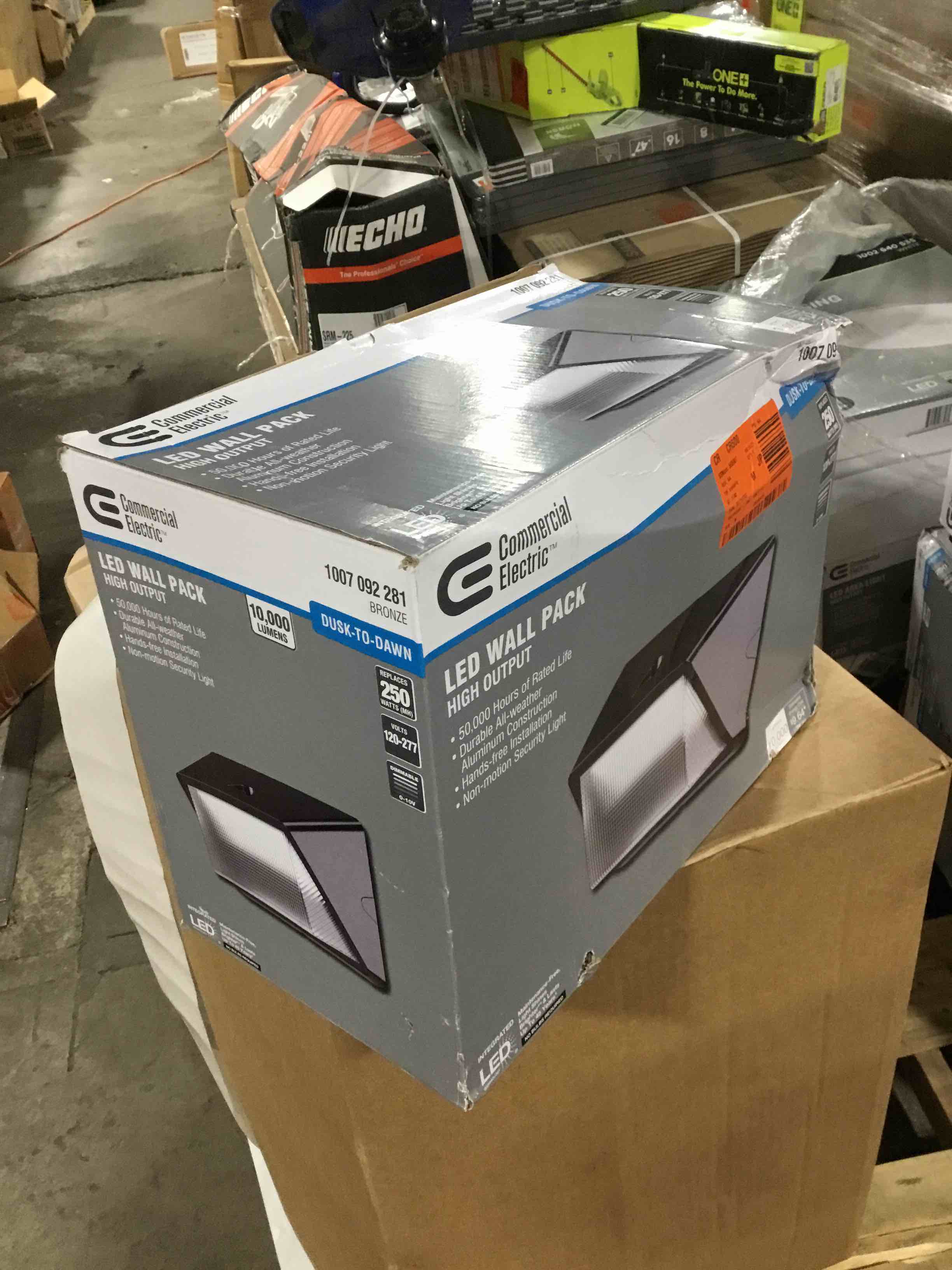https://s3.amazonaws.com/lotting-images-prod/bidfta/BLU4812269_1691517247775.jpeg
