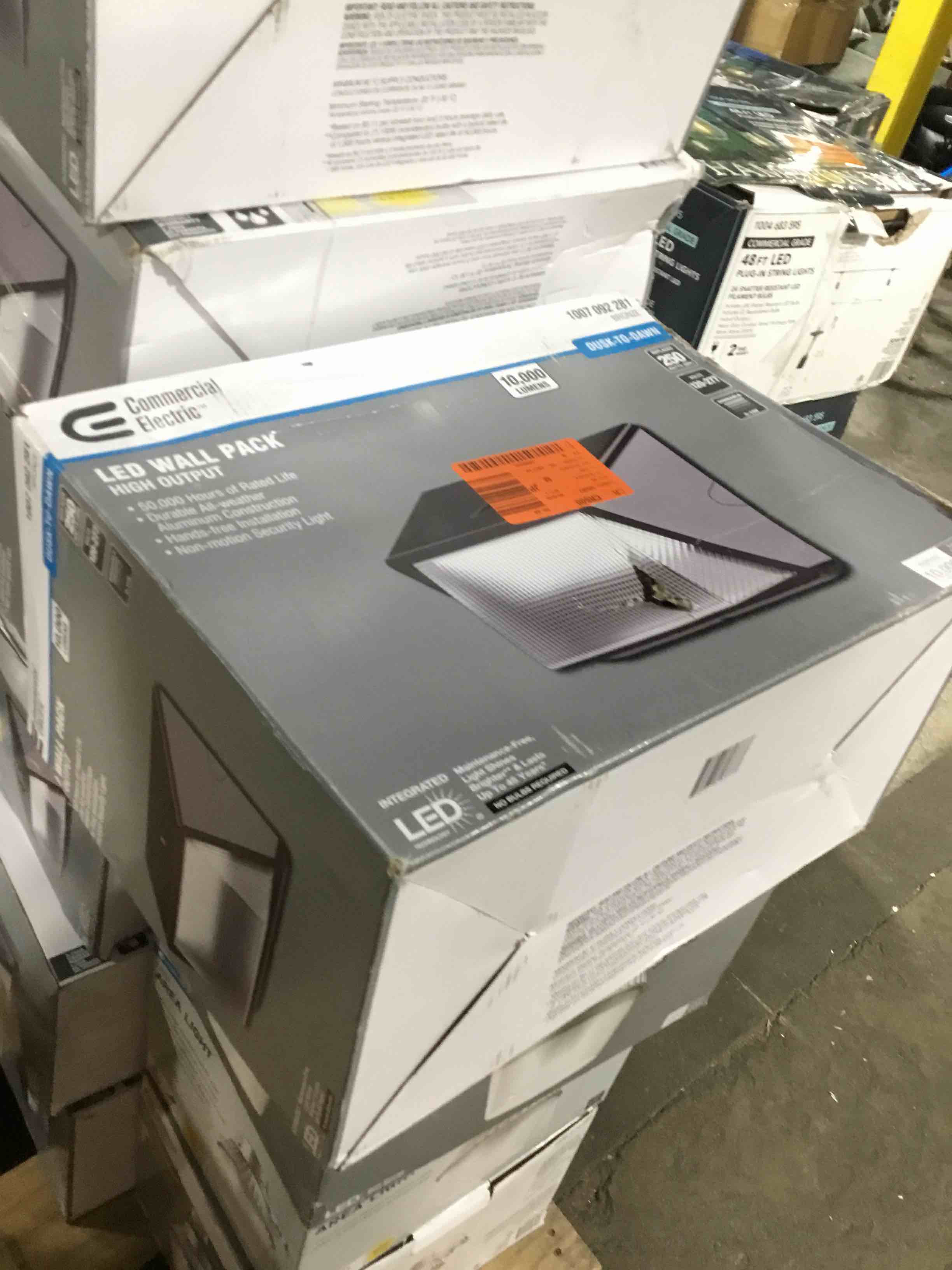 https://s3.amazonaws.com/lotting-images-prod/bidfta/BLU4812290_1691519637012.jpeg