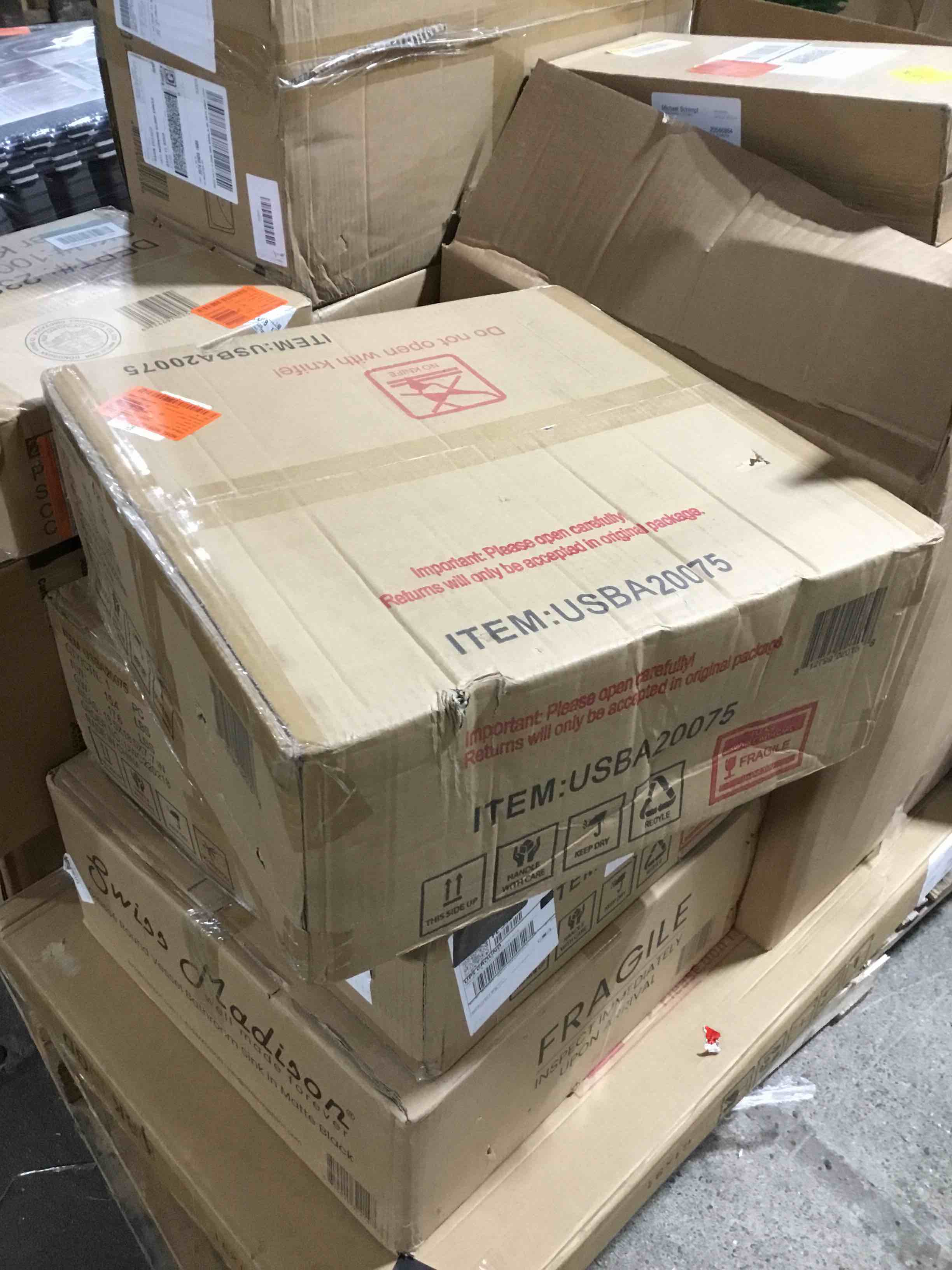https://s3.amazonaws.com/lotting-images-prod/bidfta/BLU4812301_1691522022011.jpeg