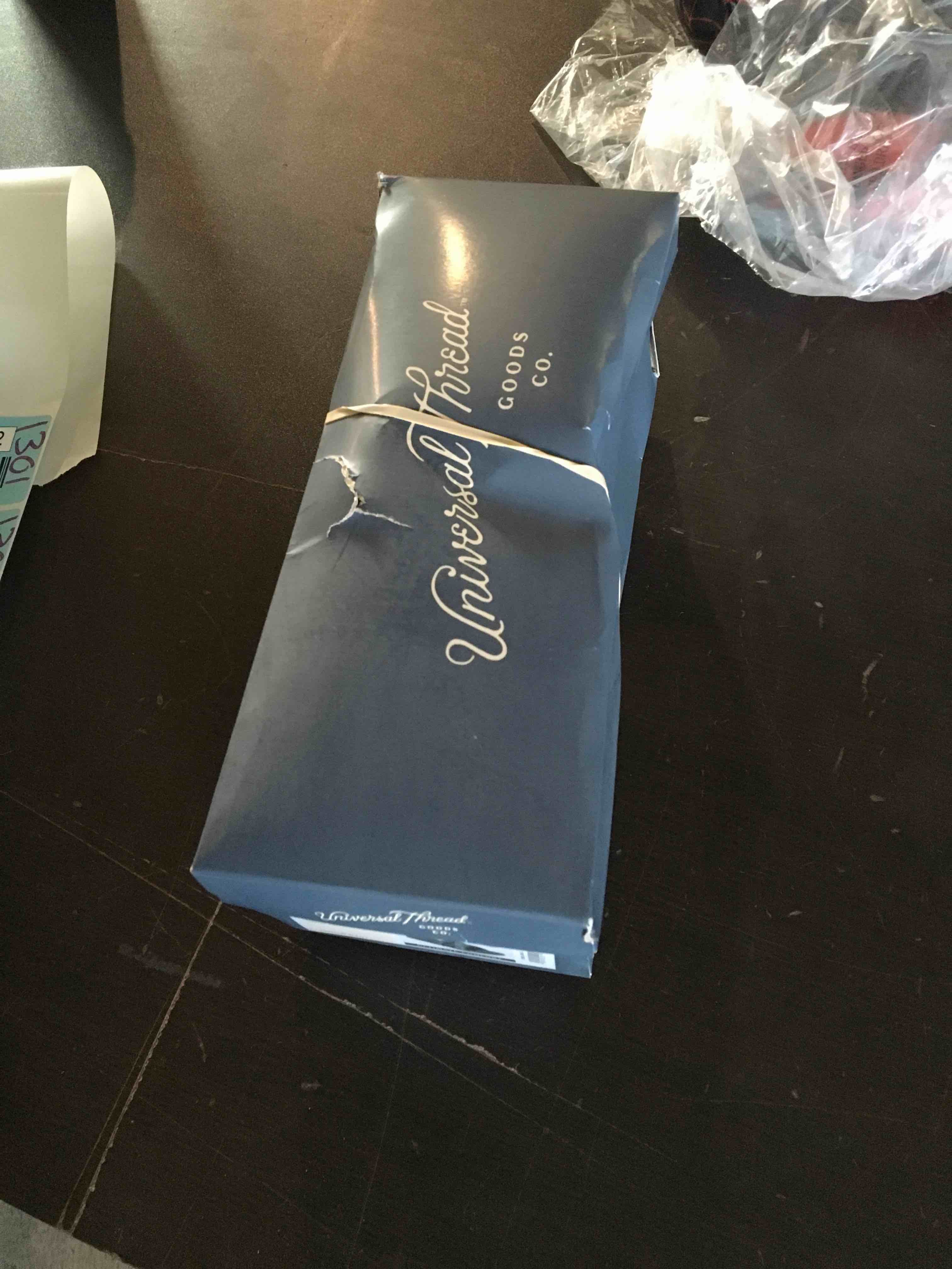 https://s3.amazonaws.com/lotting-images-prod/bidfta/BLU4817002_1689686743101.jpeg