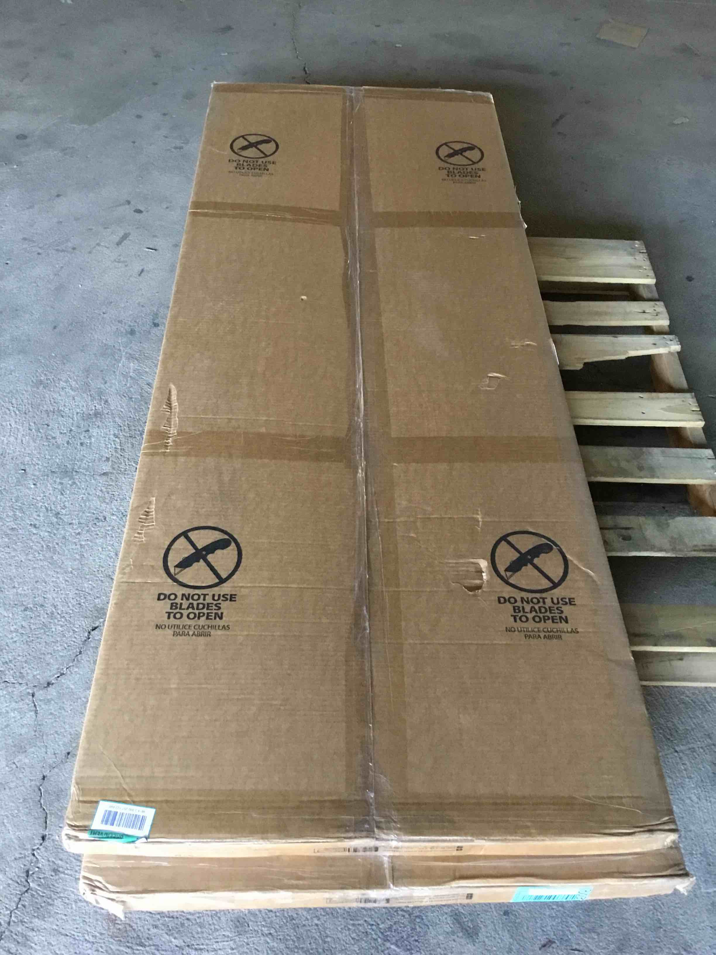 https://s3.amazonaws.com/lotting-images-prod/bidfta/BLU4817236_1689774634597.jpeg