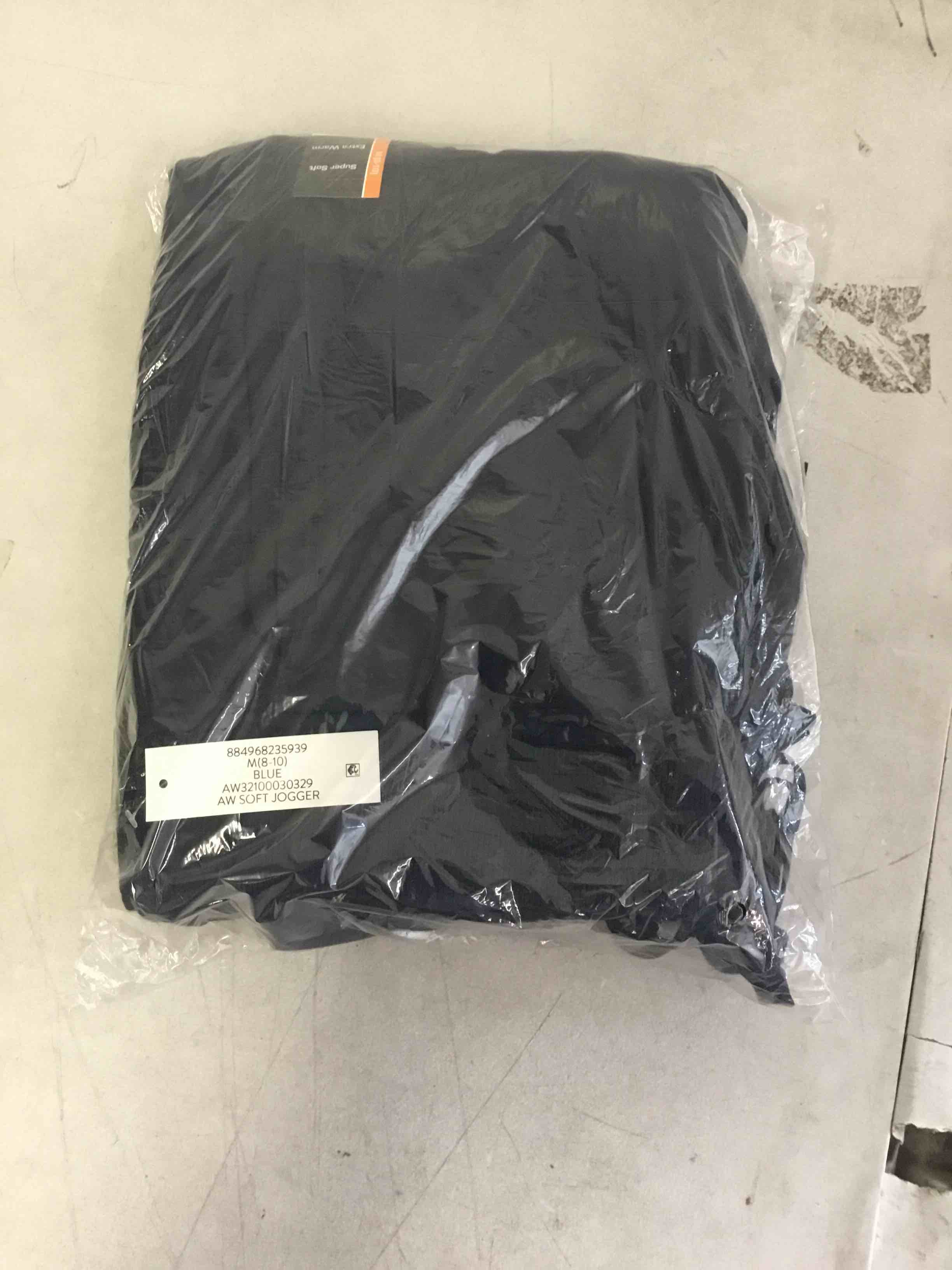 https://s3.amazonaws.com/lotting-images-prod/bidfta/BLU4817541_1689970542353.jpeg