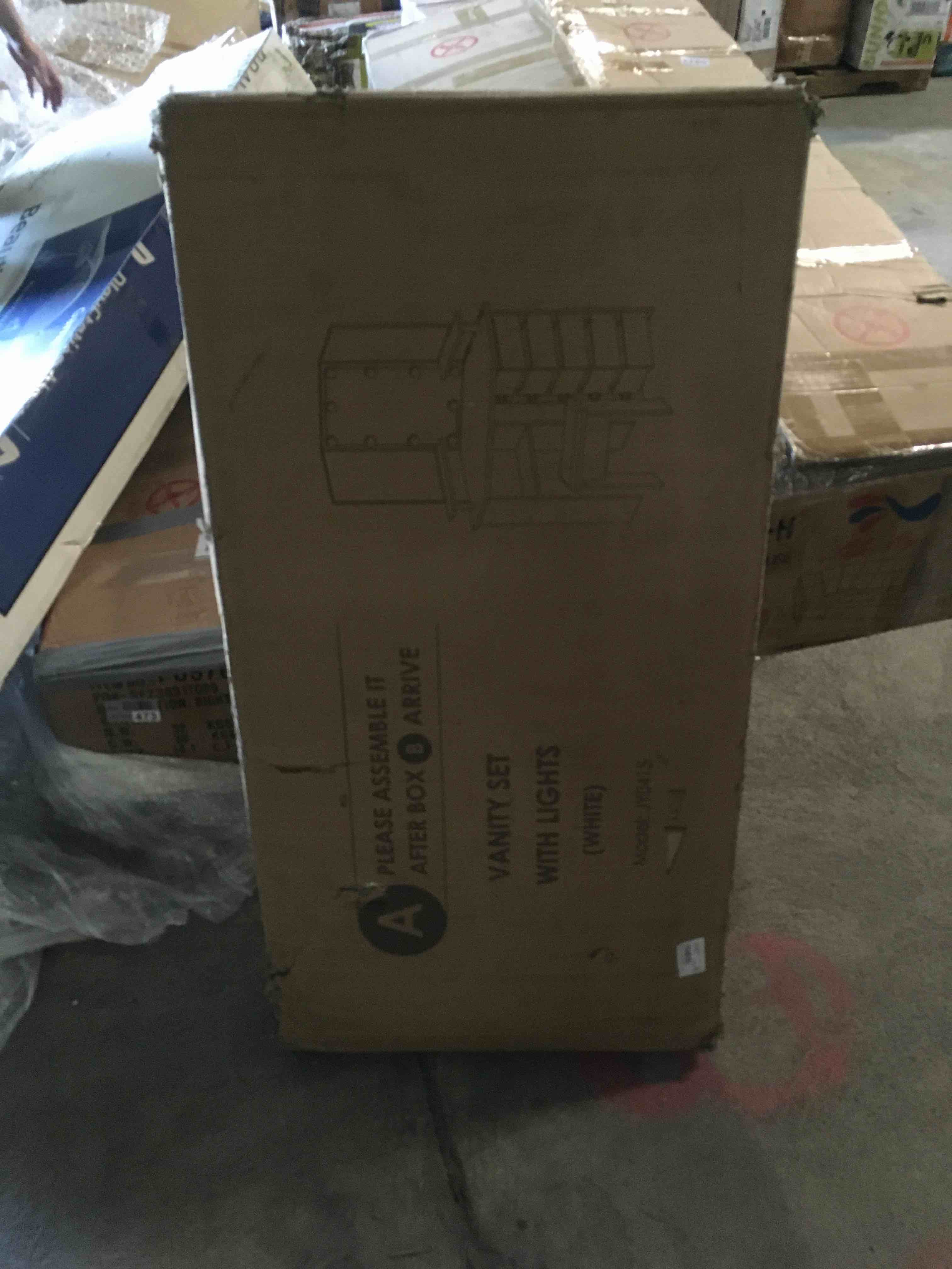 https://s3.amazonaws.com/lotting-images-prod/bidfta/BLU4819258_1687194951975.jpeg