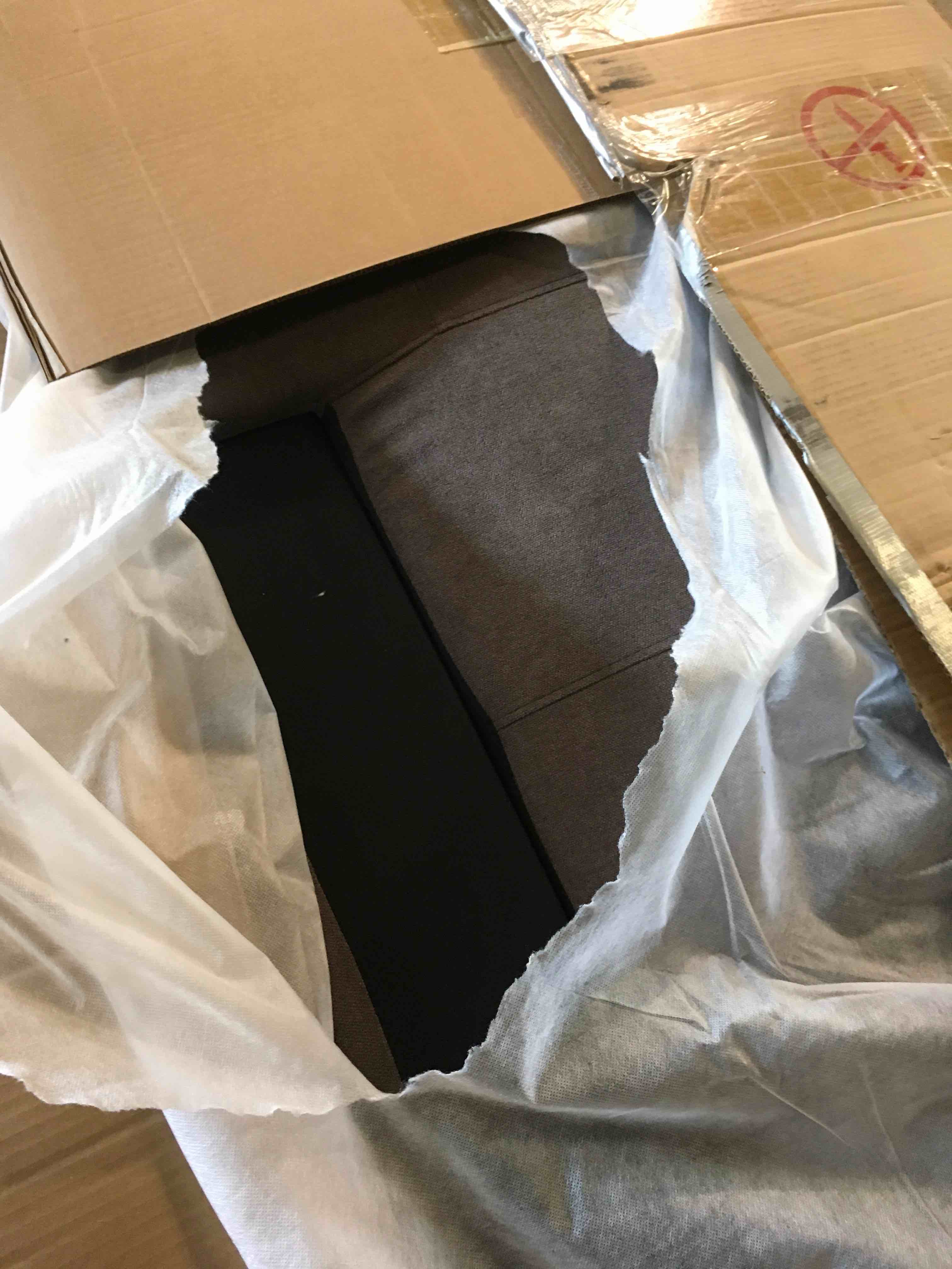 https://s3.amazonaws.com/lotting-images-prod/bidfta/BLU4819260_1687195367468.jpeg
