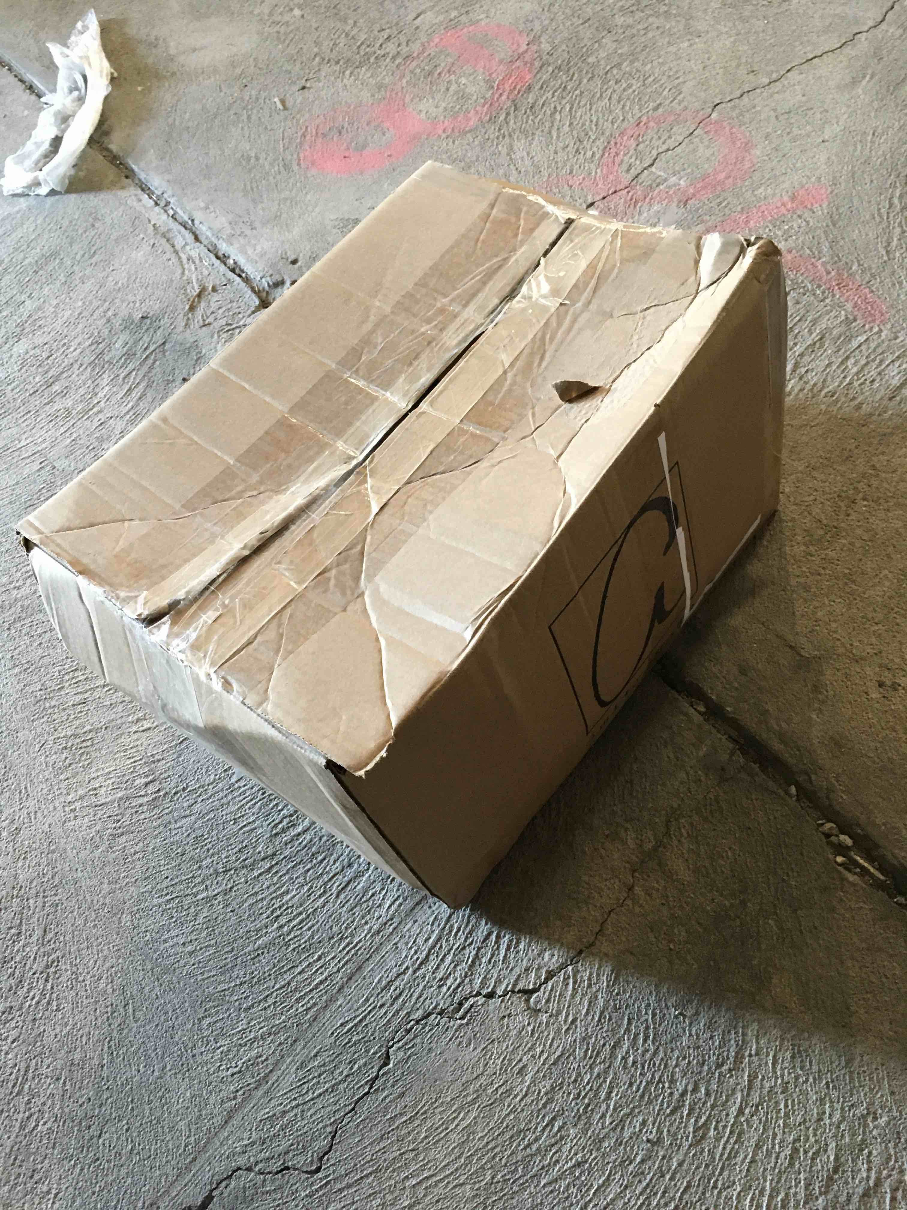 https://s3.amazonaws.com/lotting-images-prod/bidfta/BLU4819261_1687195779651.jpeg