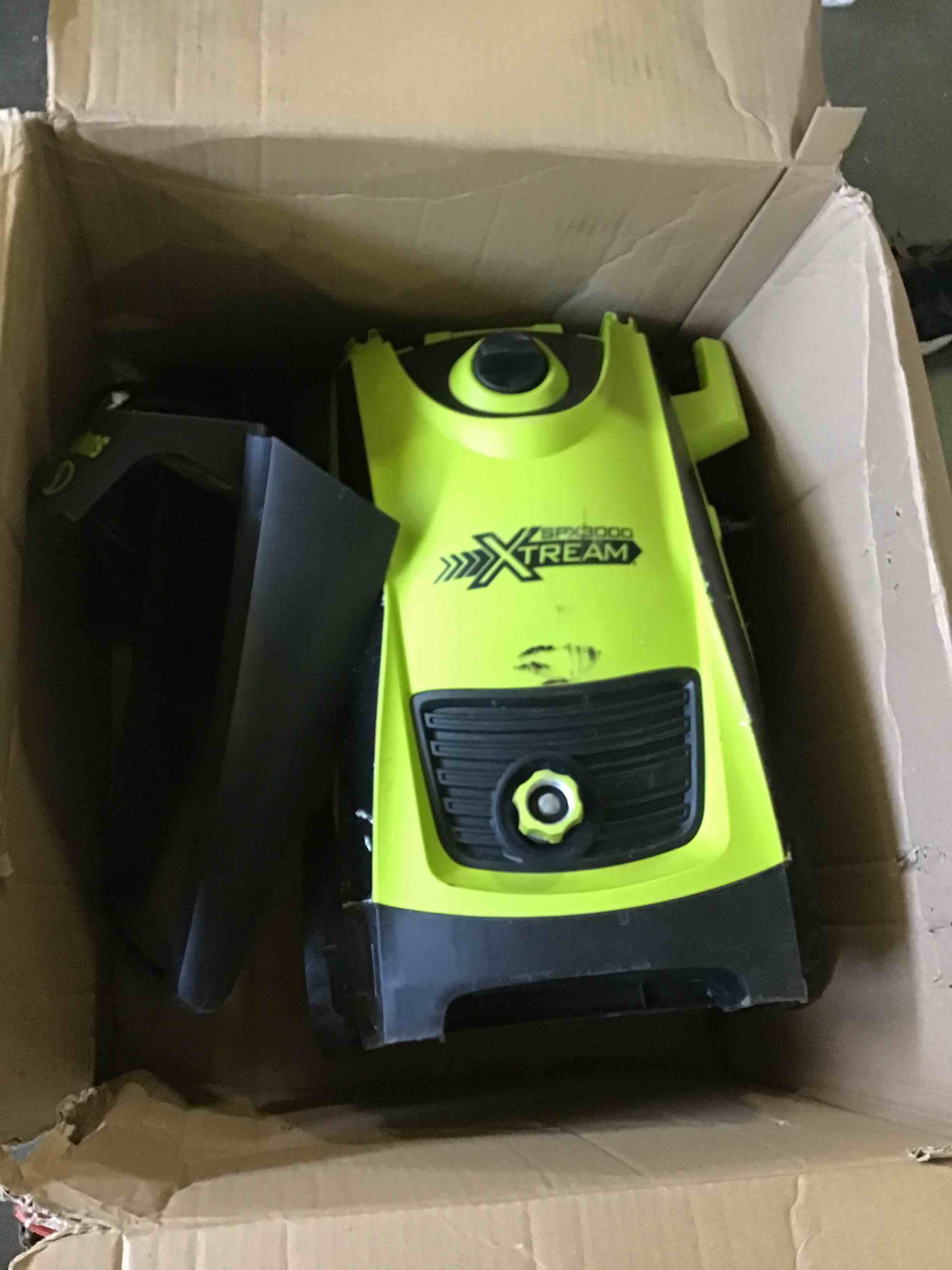 https://s3.amazonaws.com/lotting-images-prod/bidfta/BLU4828858_1685126761637.jpeg