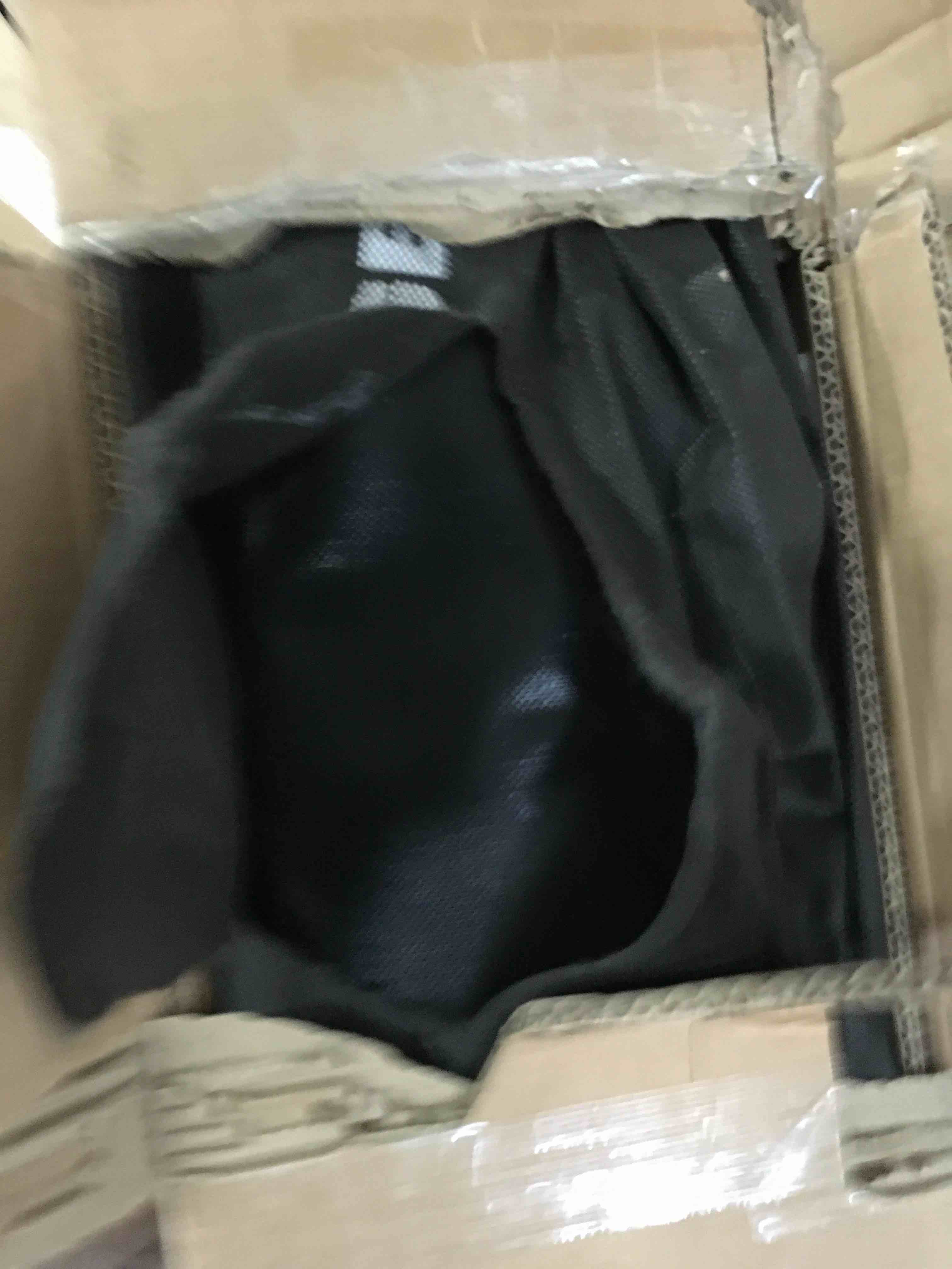 https://s3.amazonaws.com/lotting-images-prod/bidfta/BLU4832878_1685461741302.jpeg