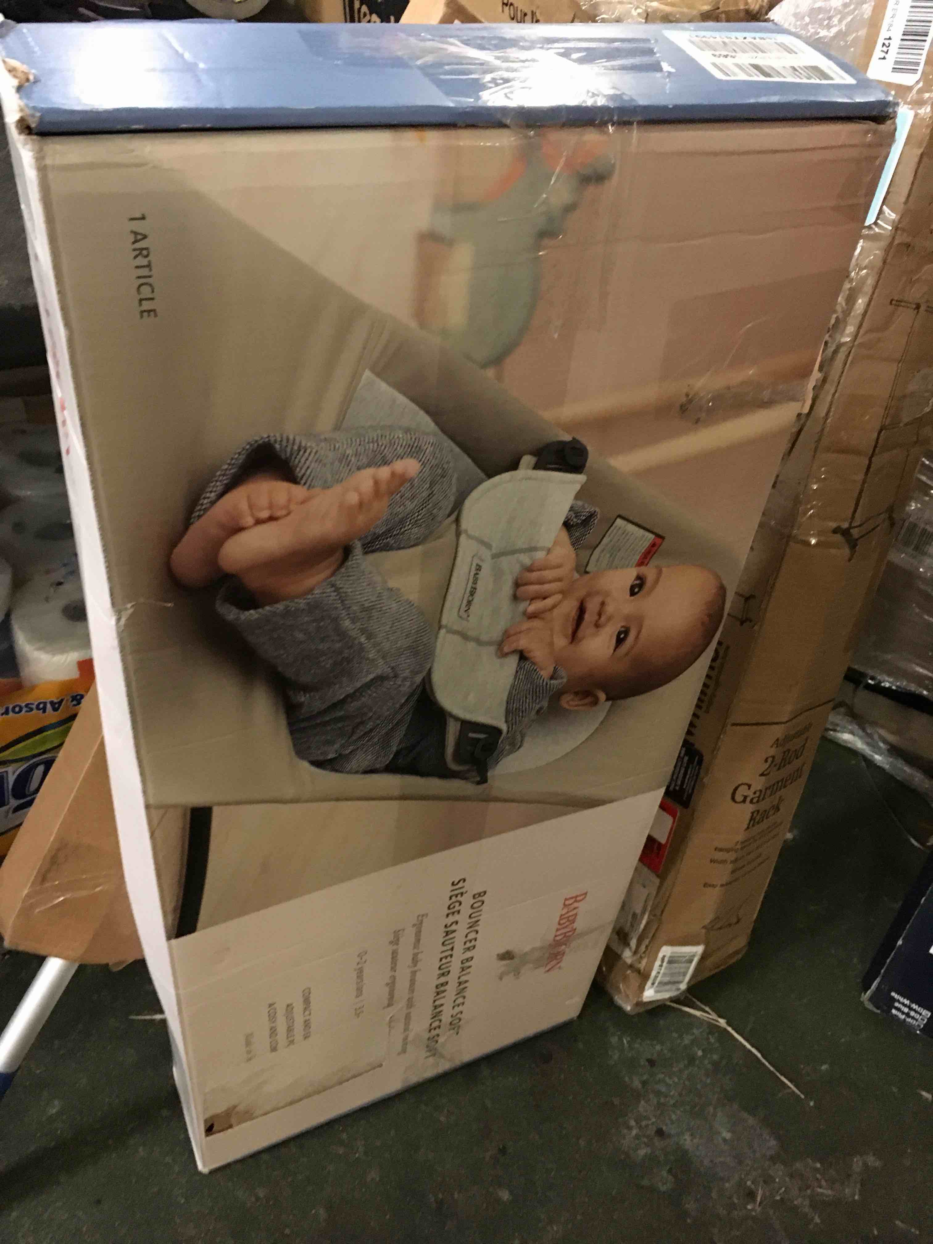 https://s3.amazonaws.com/lotting-images-prod/bidfta/BLU4832901_1685467146862.jpeg