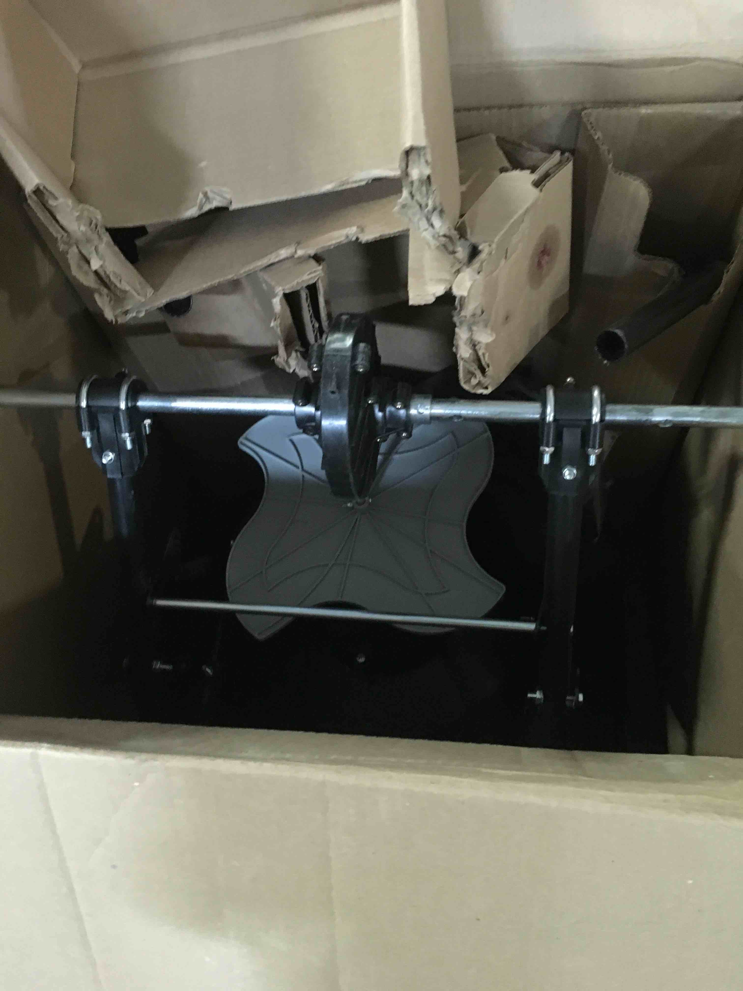 https://s3.amazonaws.com/lotting-images-prod/bidfta/BLU4833328_1685649891275.jpeg