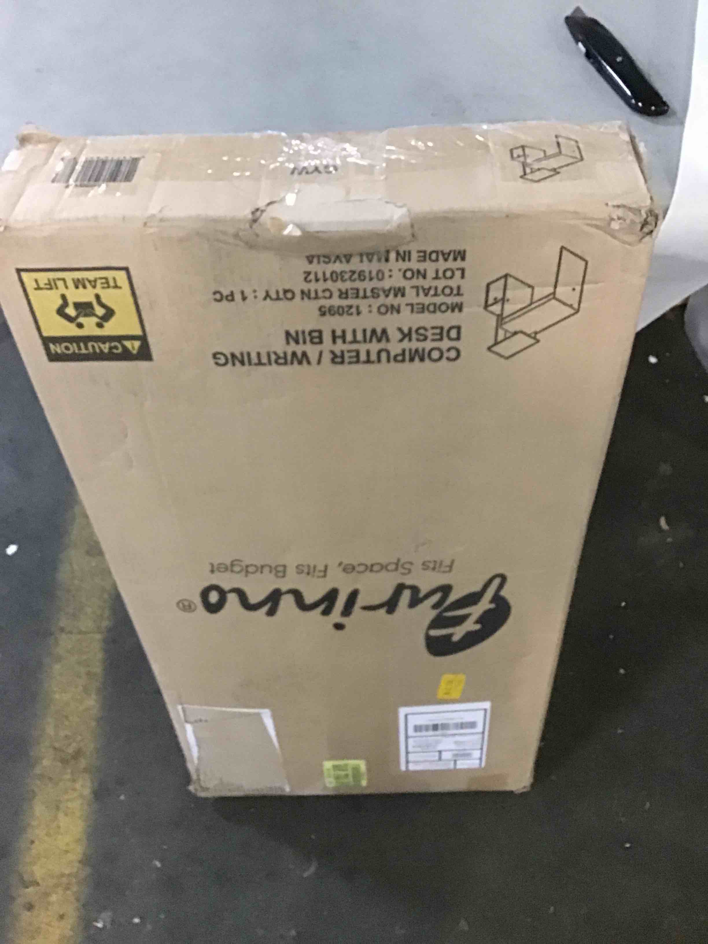 https://s3.amazonaws.com/lotting-images-prod/bidfta/BLU4834329_1685458731575.jpeg