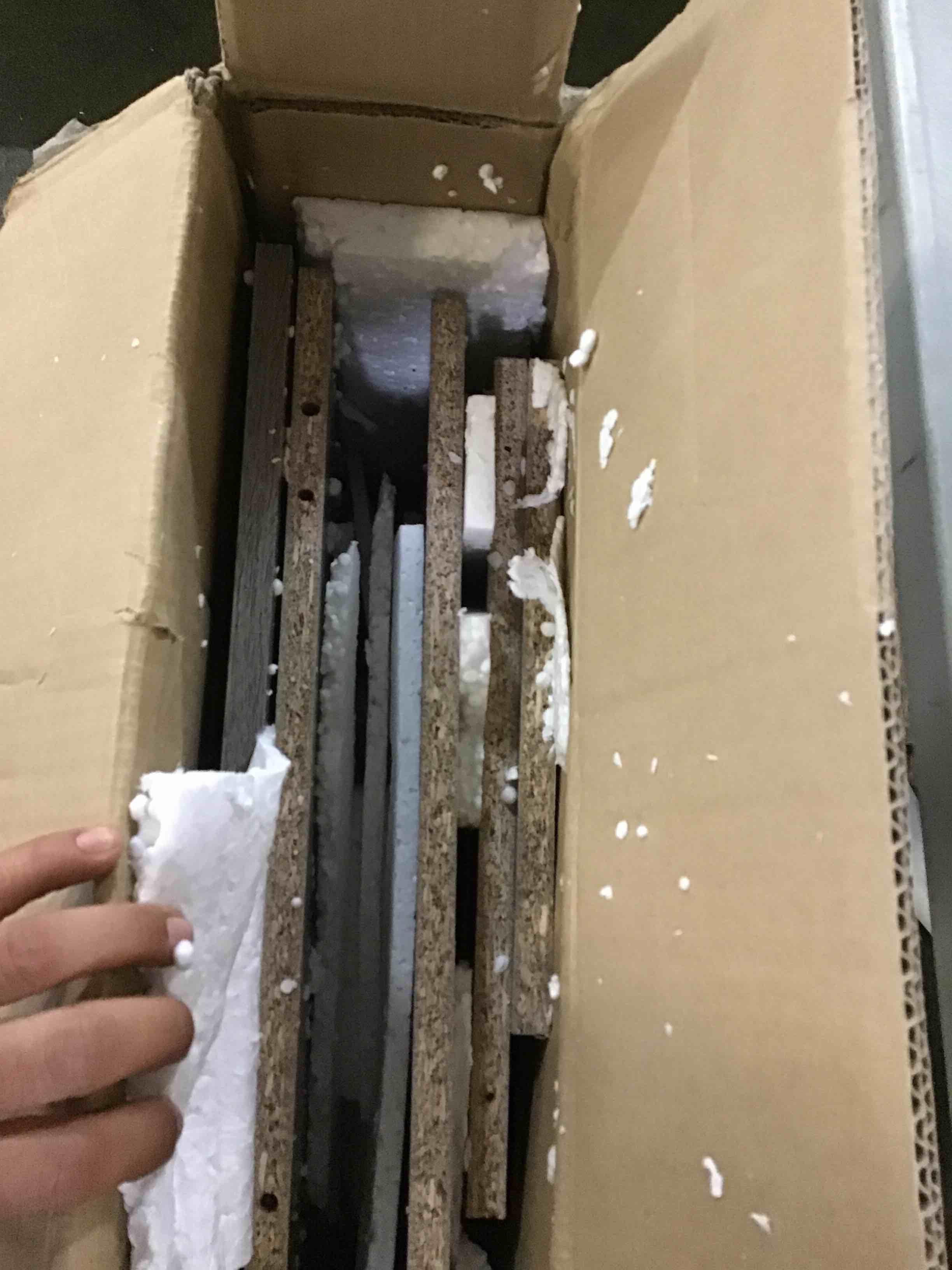 https://s3.amazonaws.com/lotting-images-prod/bidfta/BLU4834329_1685458747022.jpeg