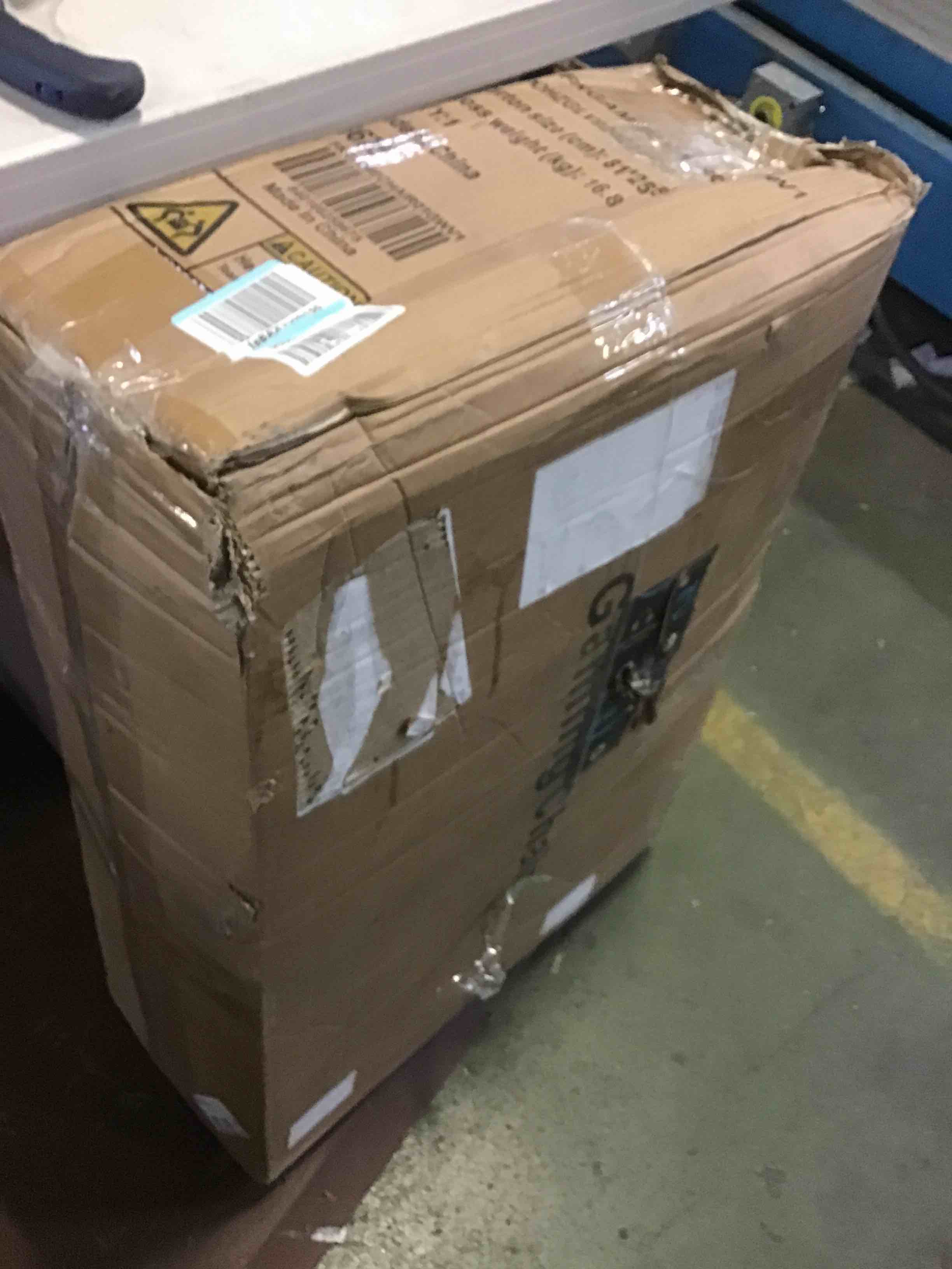 https://s3.amazonaws.com/lotting-images-prod/bidfta/BLU4835576_1685125248608.jpeg