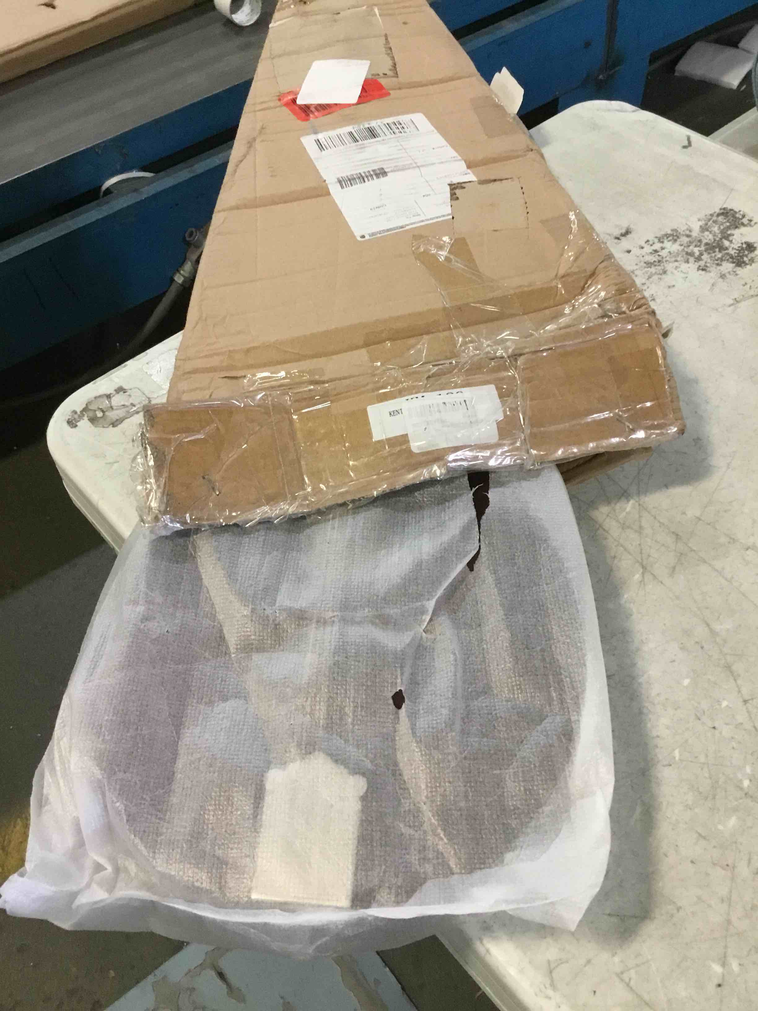 https://s3.amazonaws.com/lotting-images-prod/bidfta/BLU4839328_1685039141745.jpeg
