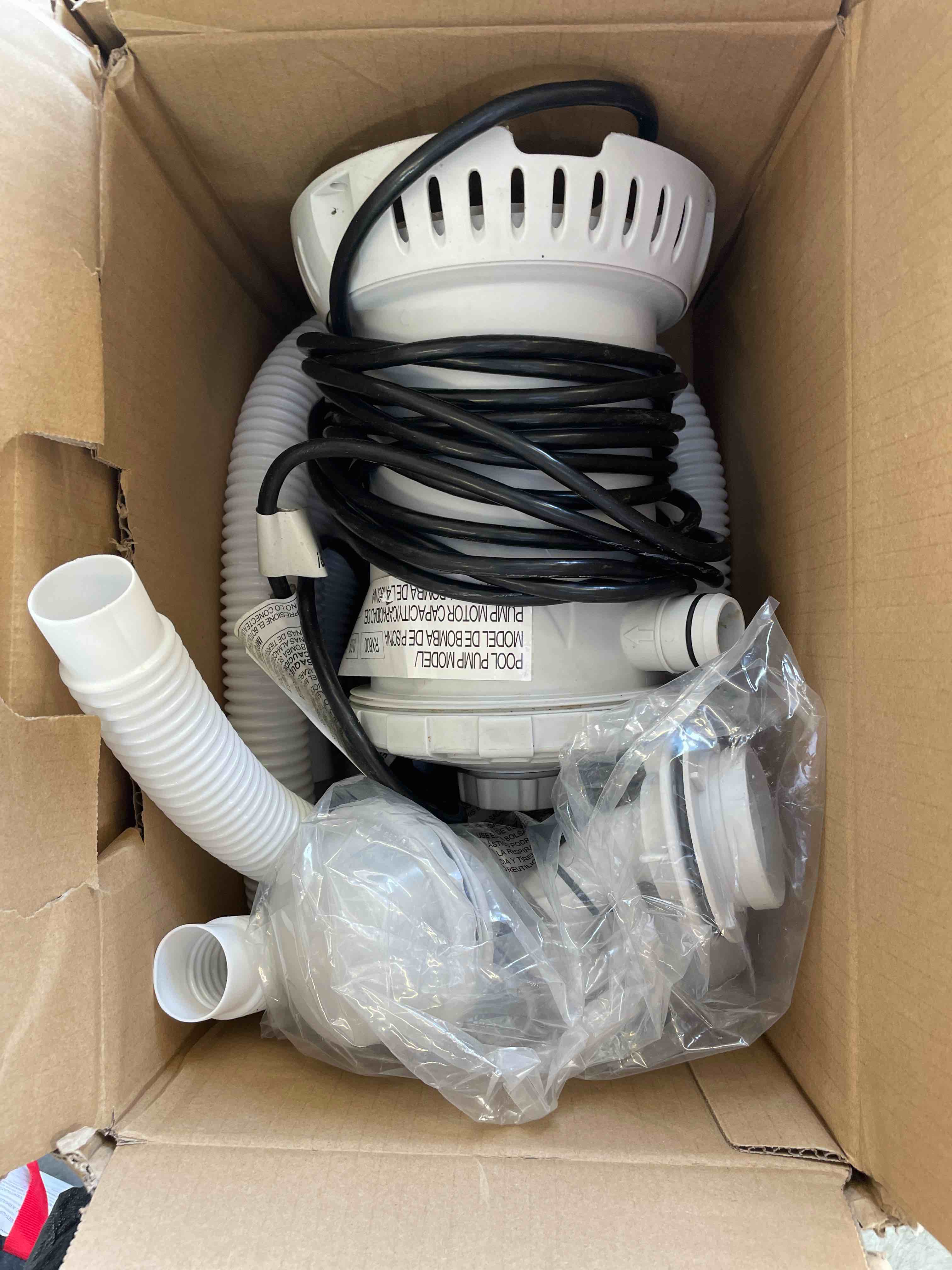 https://s3.amazonaws.com/lotting-images-prod/bidfta/BLU4849734_1690470607337.jpeg