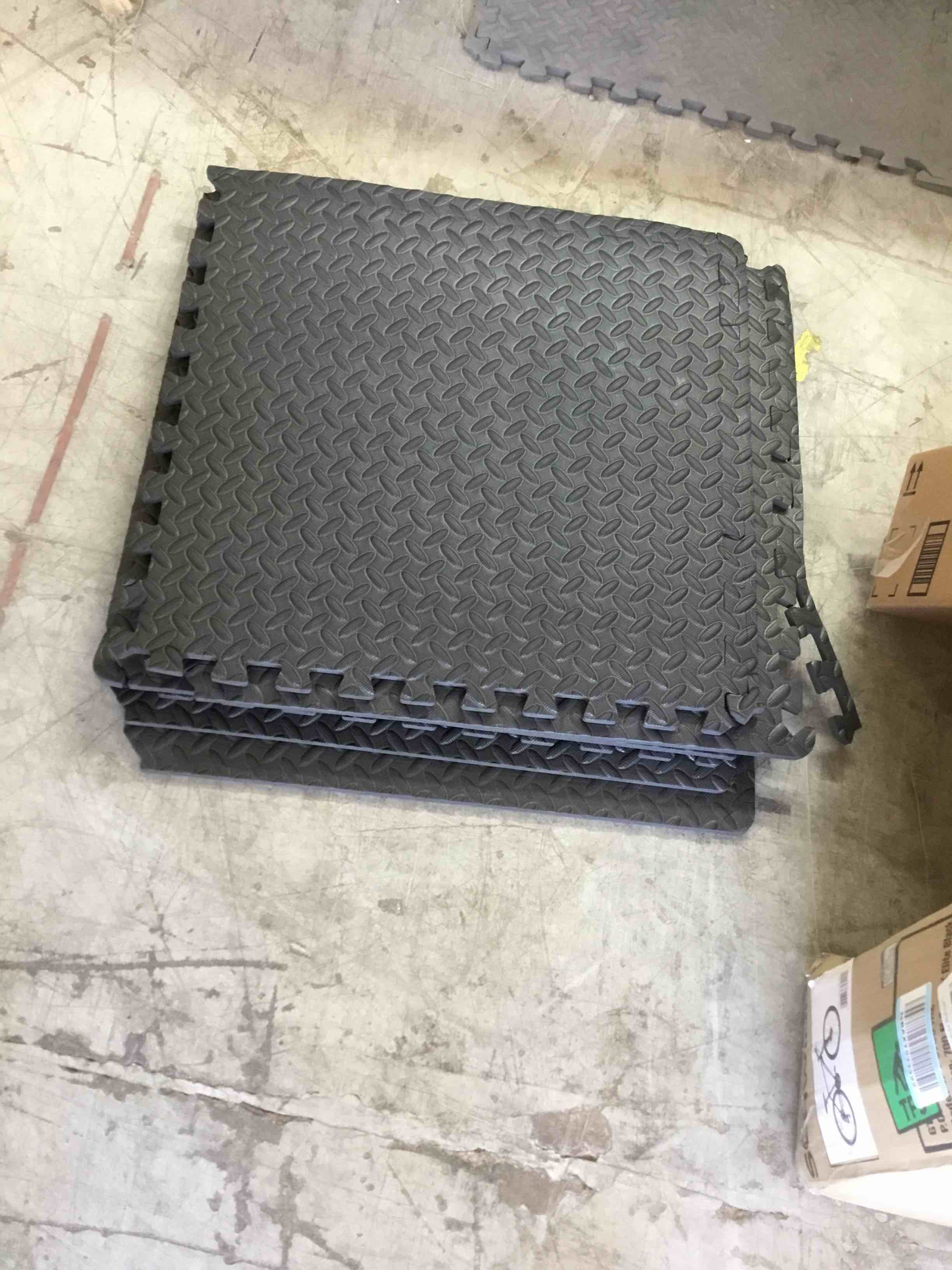 https://s3.amazonaws.com/lotting-images-prod/bidfta/BLU4849874_1691078644348.jpeg
