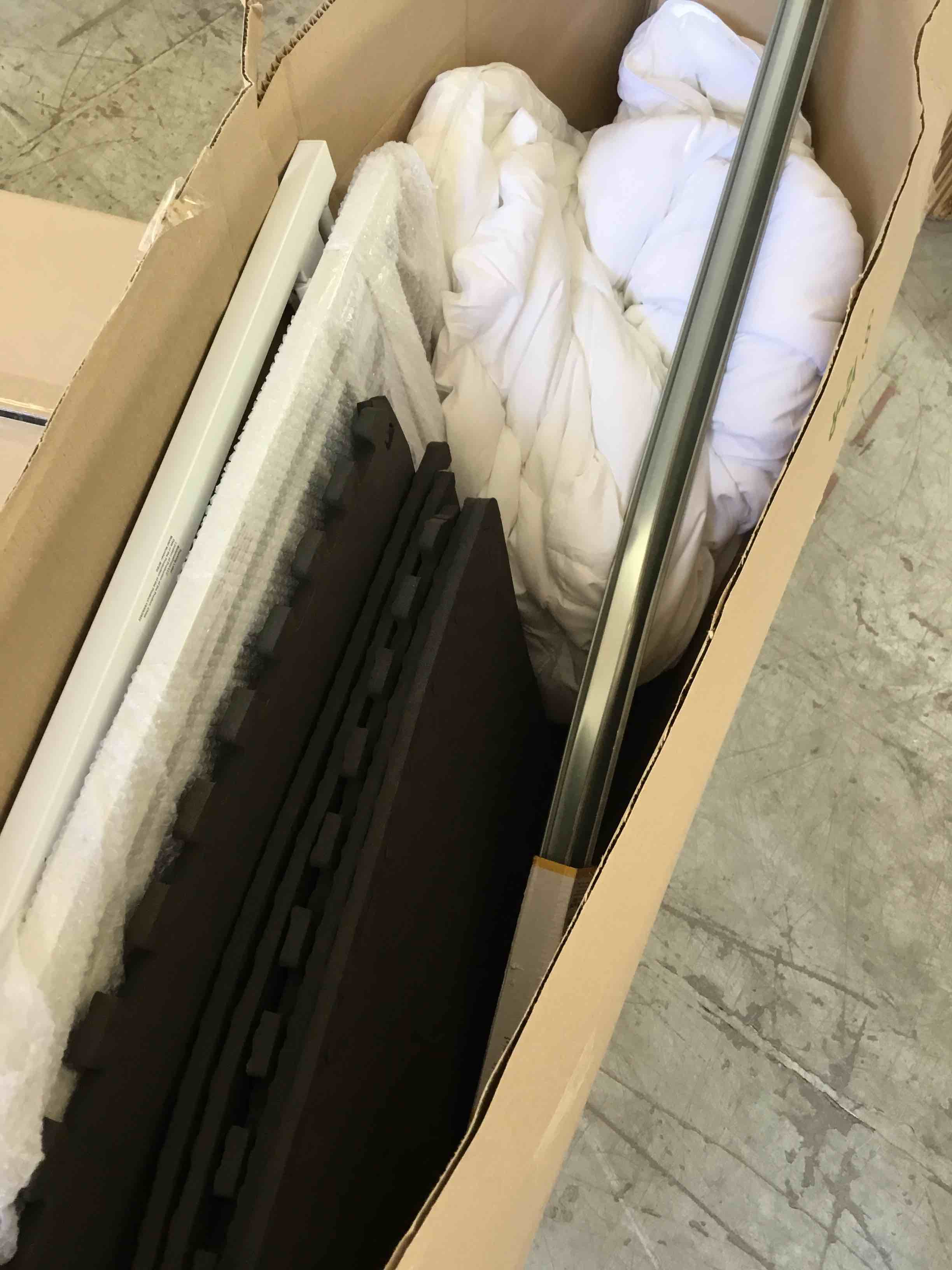 https://s3.amazonaws.com/lotting-images-prod/bidfta/BLU4849874_1691079758570.jpeg