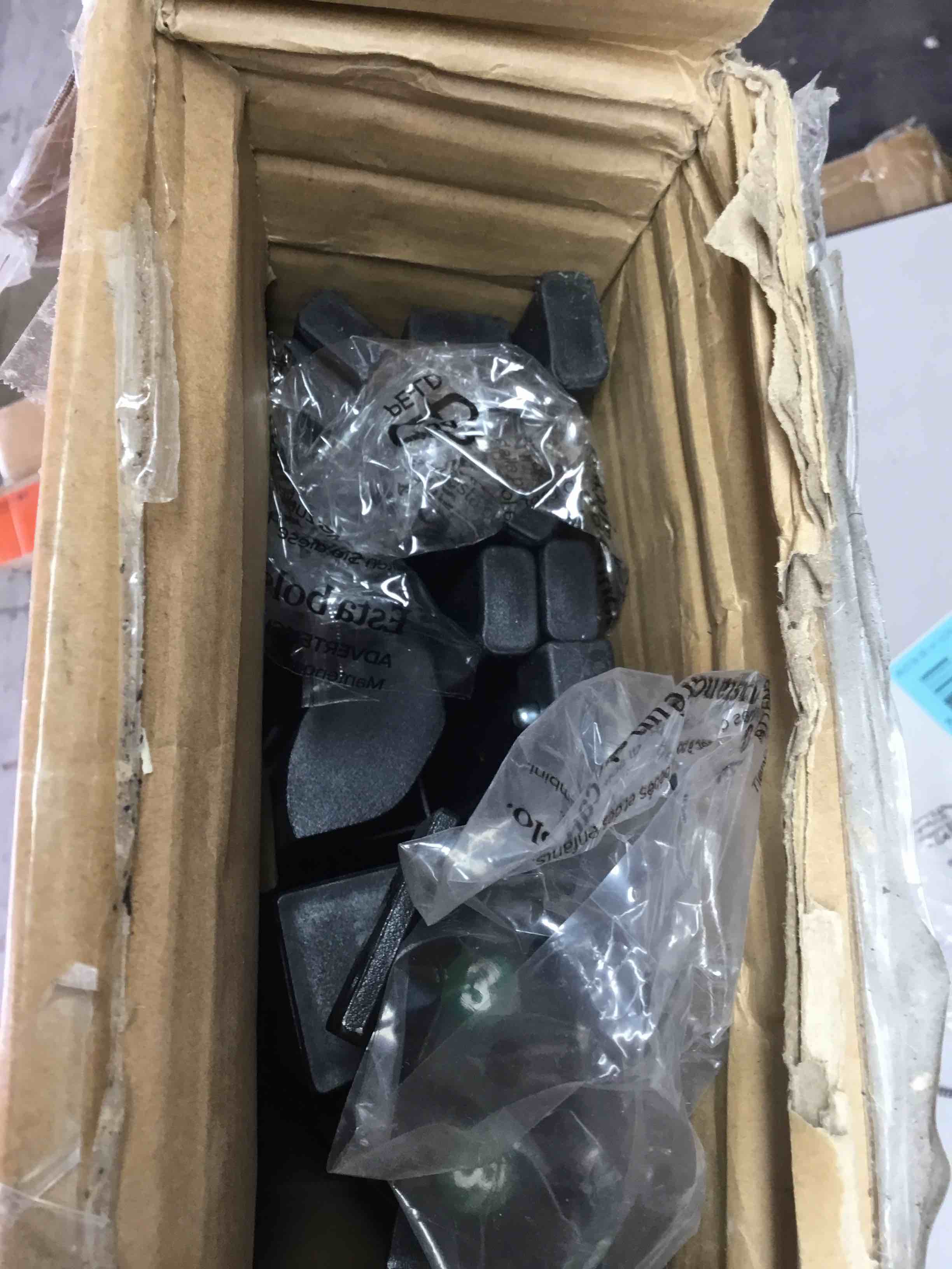 https://s3.amazonaws.com/lotting-images-prod/bidfta/BLU4849888_1691088710938.jpeg