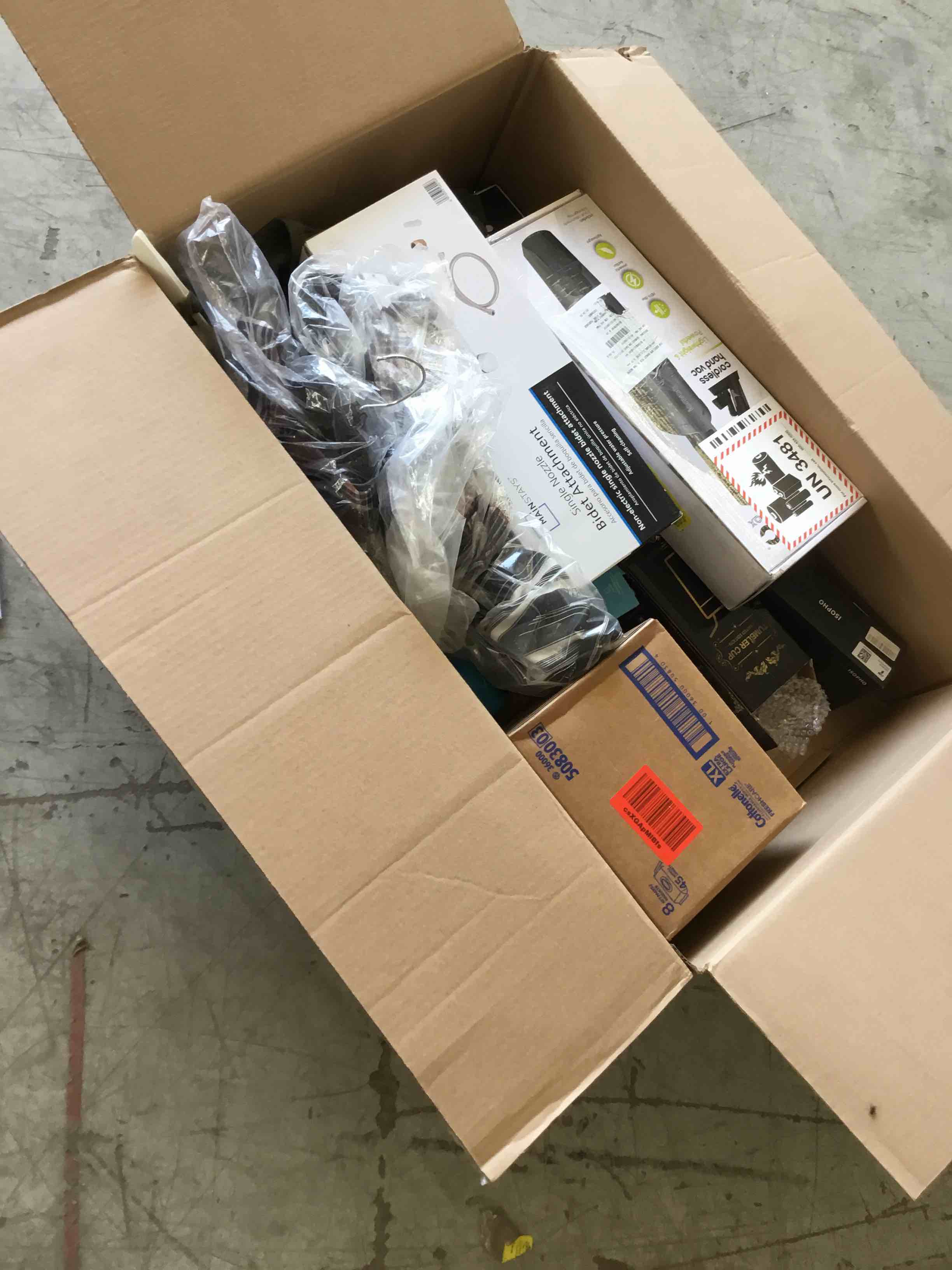 https://s3.amazonaws.com/lotting-images-prod/bidfta/BLU4849889_1691089144604.jpeg