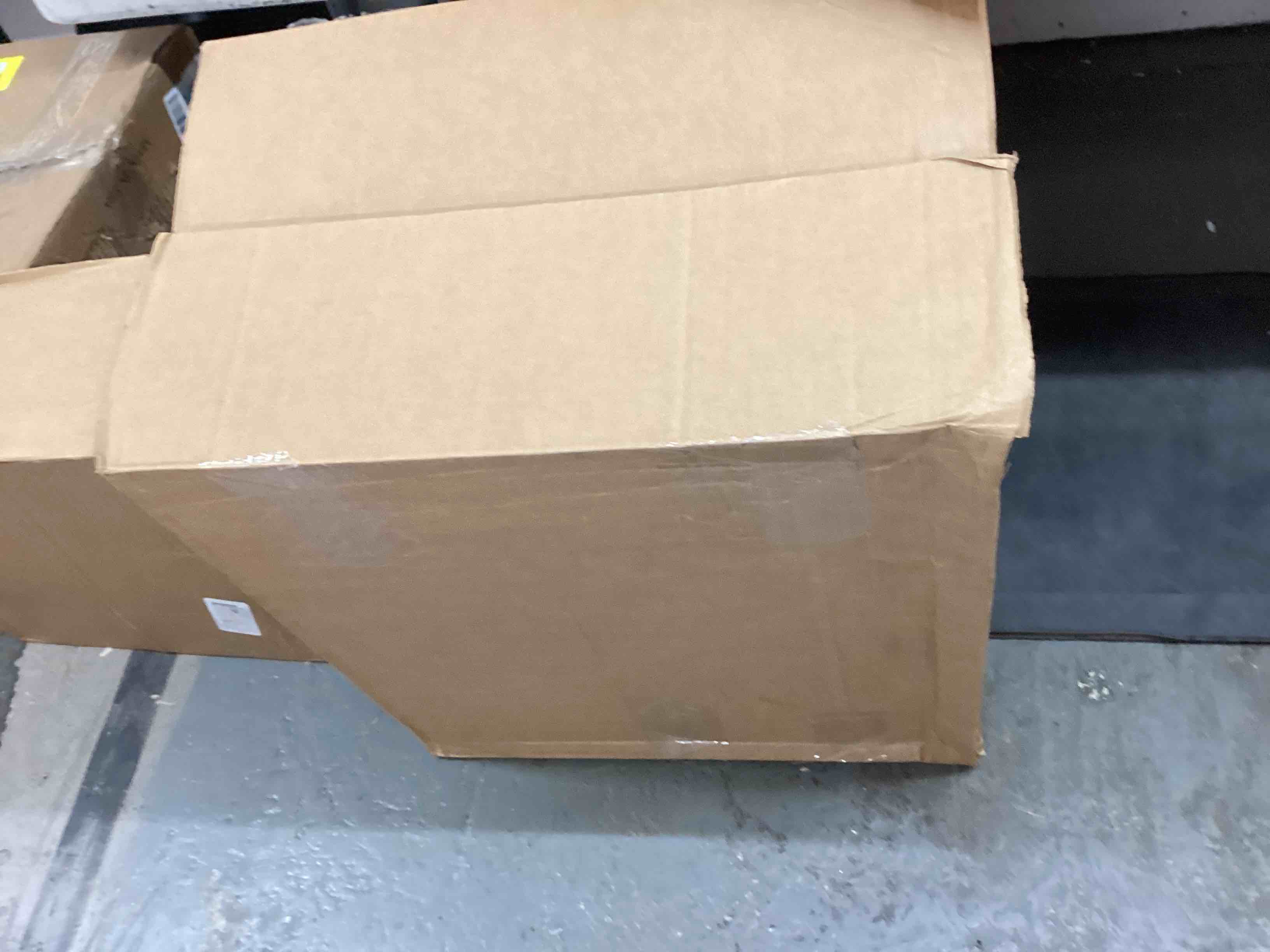 https://s3.amazonaws.com/lotting-images-prod/bidfta/BLU4851617_1694037661972.jpeg