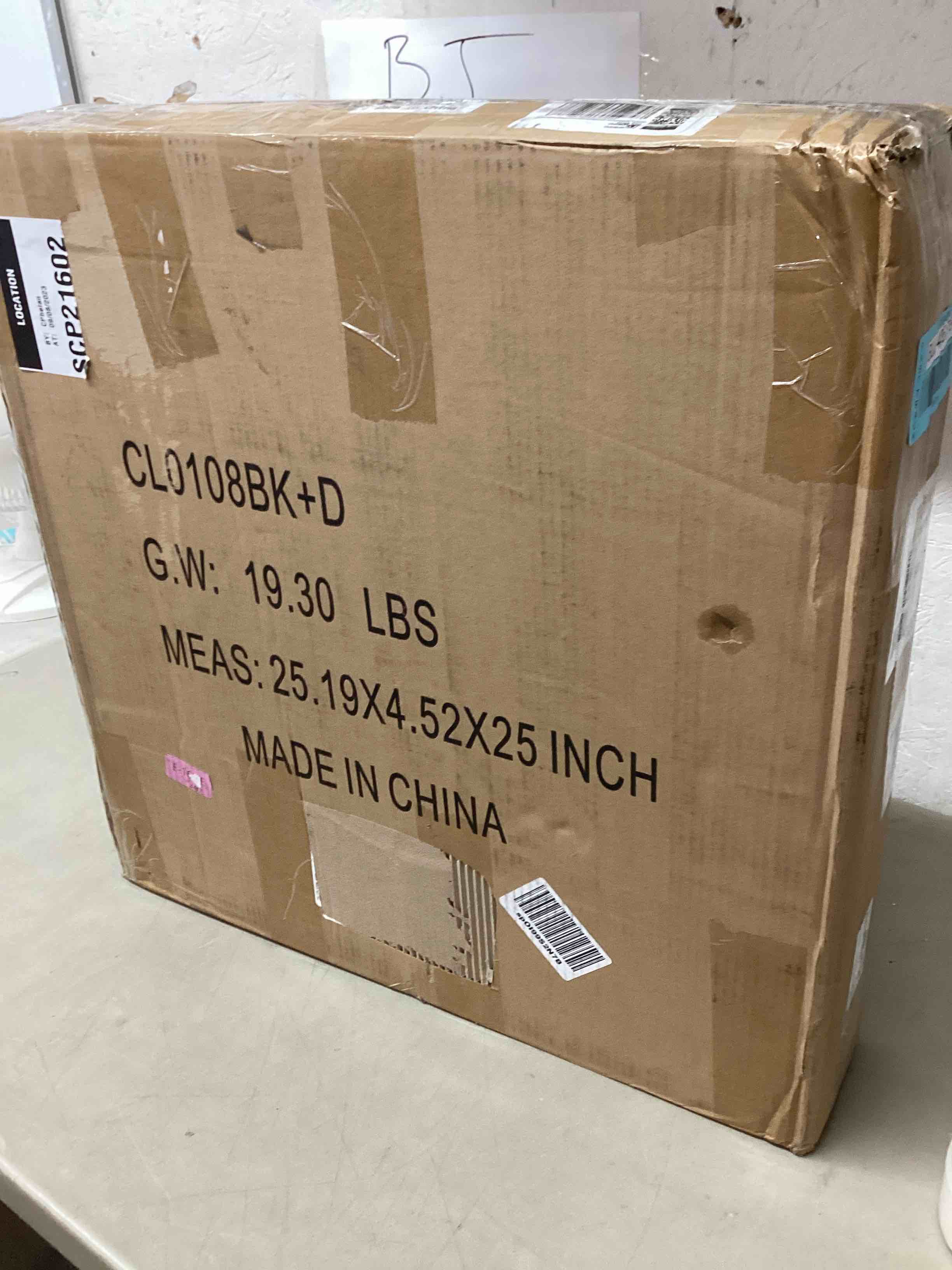 https://s3.amazonaws.com/lotting-images-prod/bidfta/BLU4851719_1694554264169.jpeg