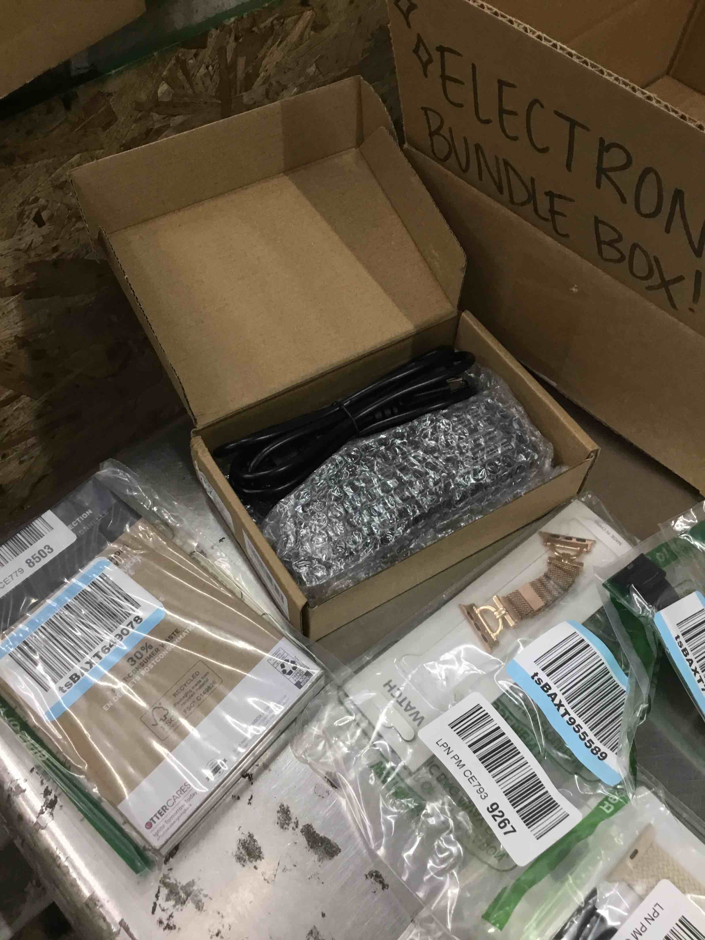 https://s3.amazonaws.com/lotting-images-prod/bidfta/BLU4853657_1708718296112.jpeg