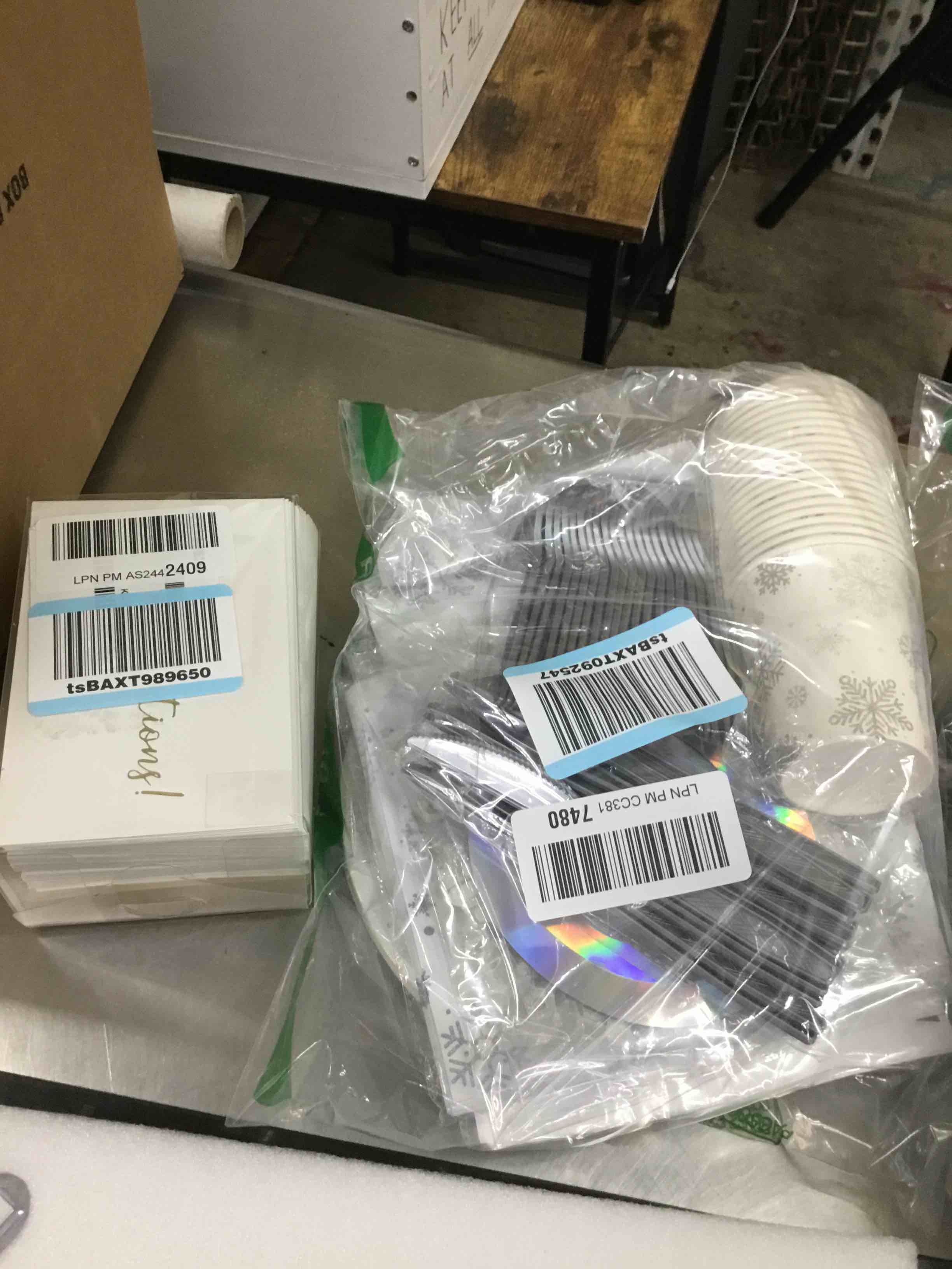 https://s3.amazonaws.com/lotting-images-prod/bidfta/BLU4853659_1708719026435.jpeg