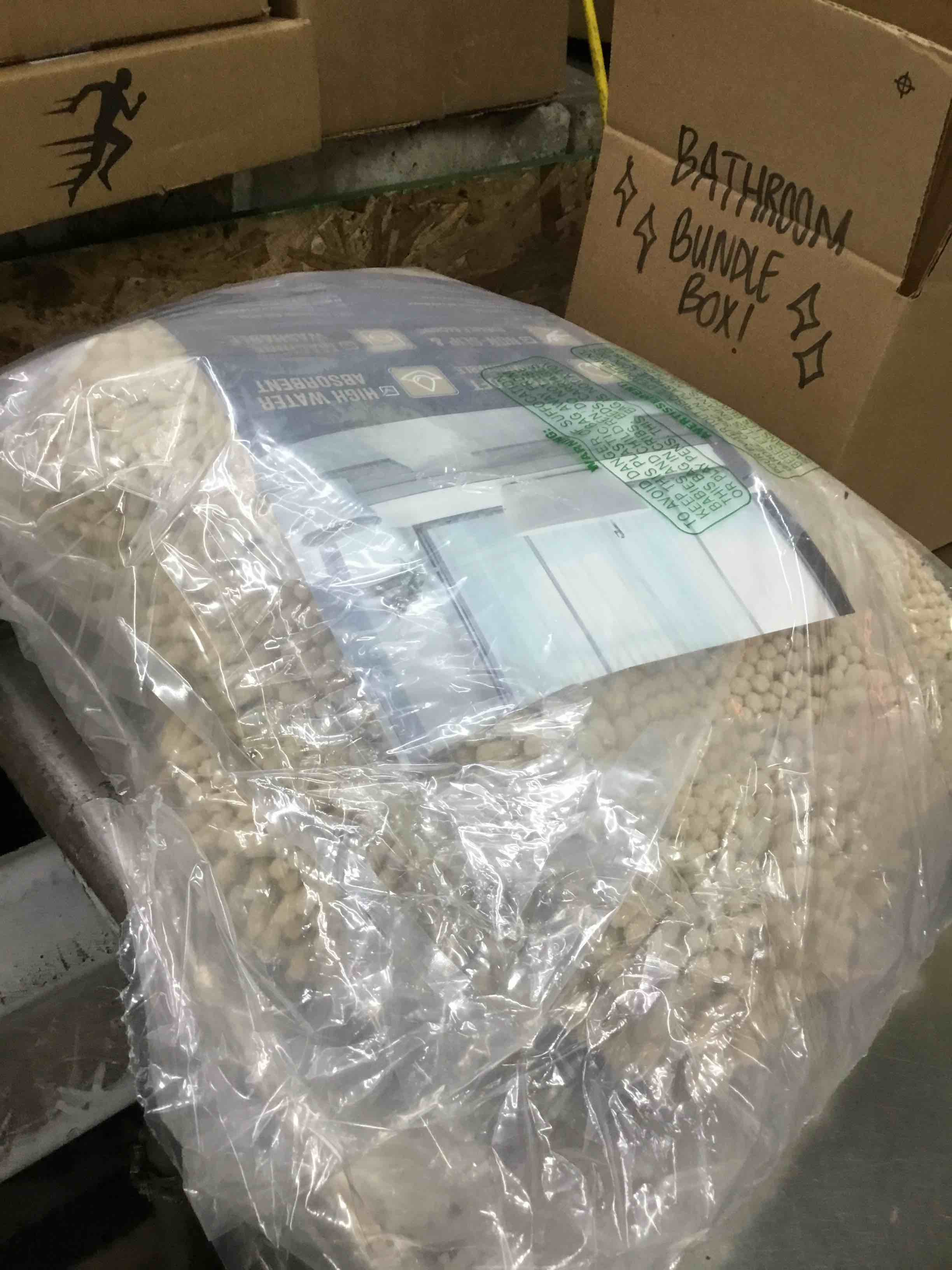 https://s3.amazonaws.com/lotting-images-prod/bidfta/BLU4853660_1708719295476.jpeg