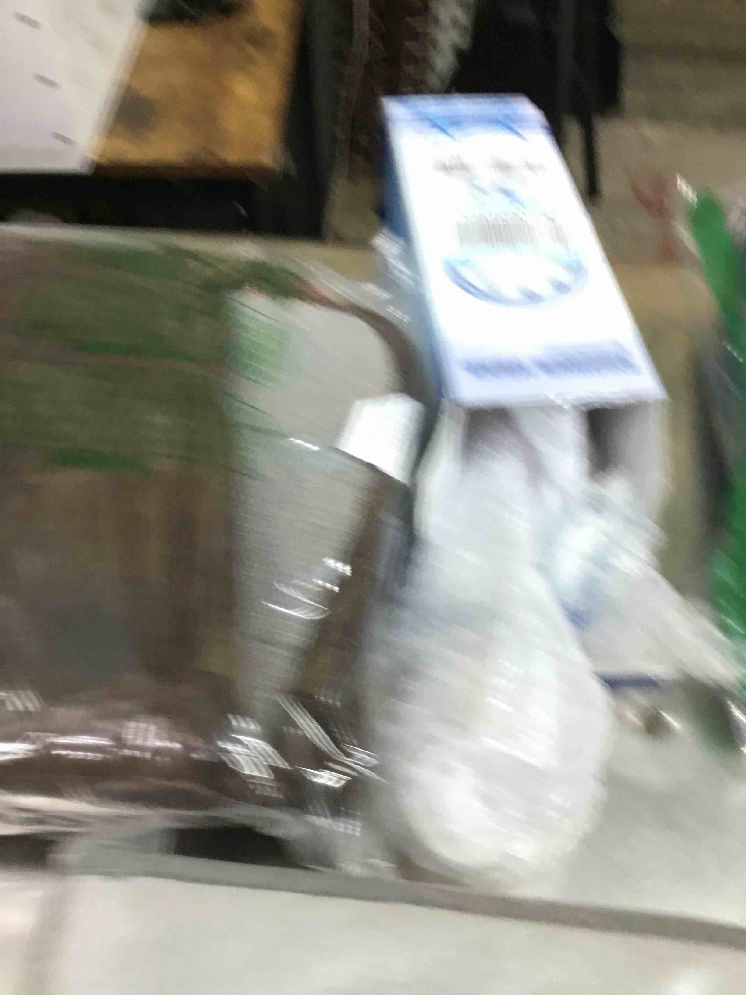 https://s3.amazonaws.com/lotting-images-prod/bidfta/BLU4853660_1708719298139.jpeg