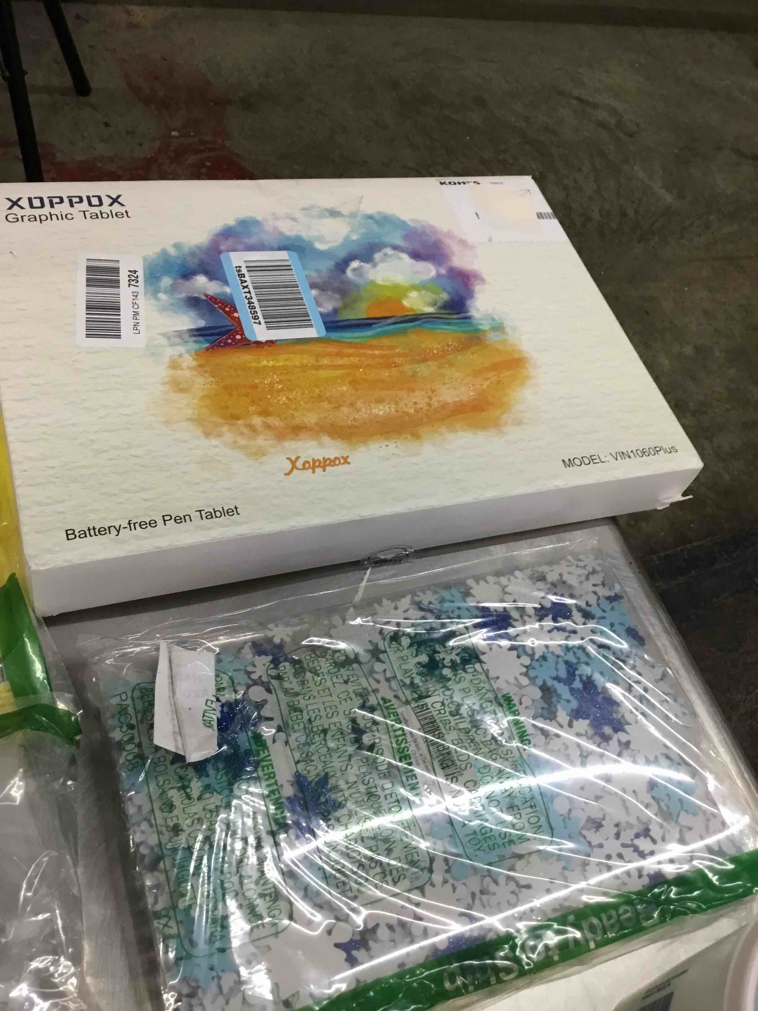 https://s3.amazonaws.com/lotting-images-prod/bidfta/BLU4853663_1708719985925.jpeg