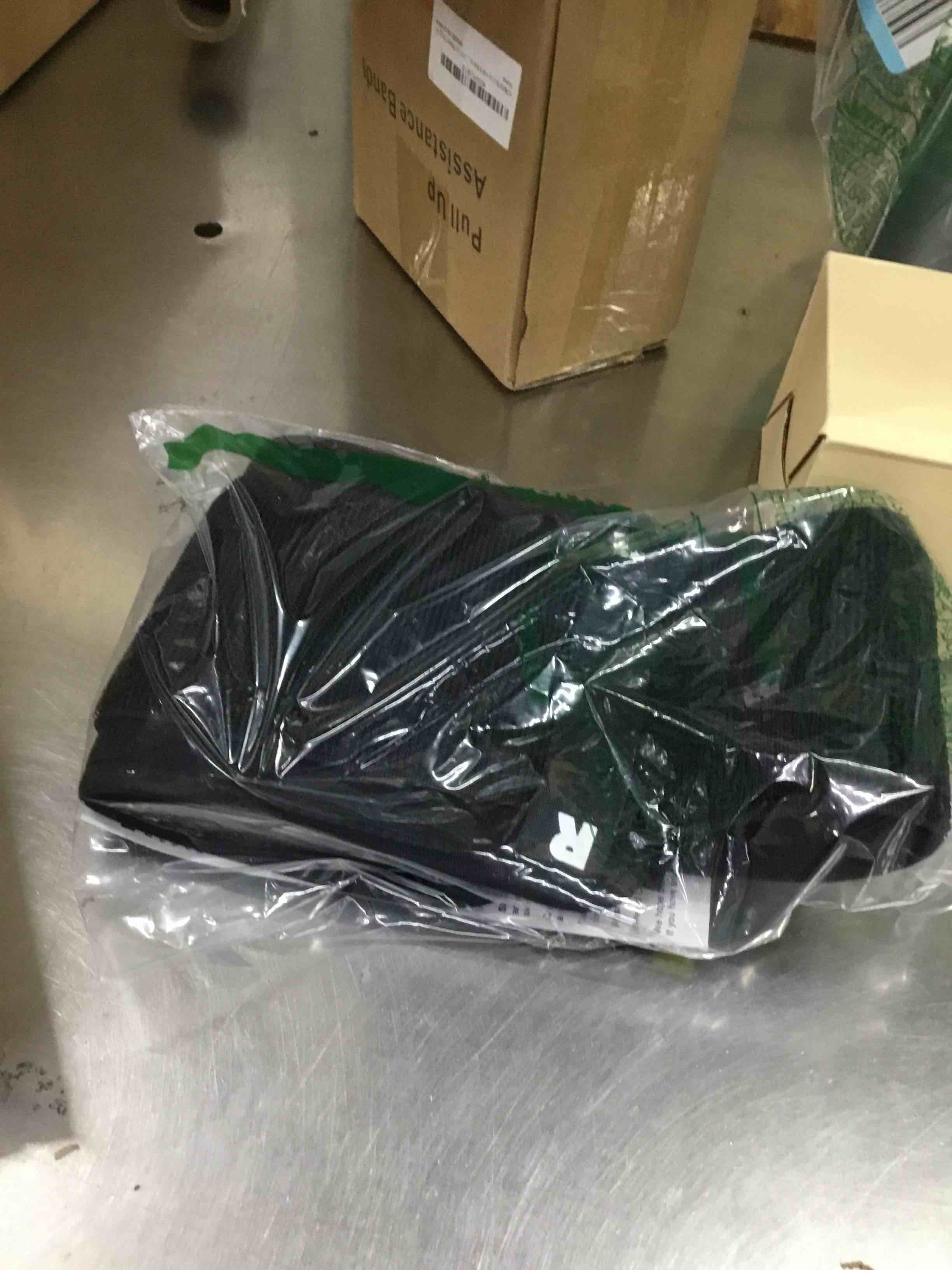 https://s3.amazonaws.com/lotting-images-prod/bidfta/BLU4853664_1708720291629.jpeg