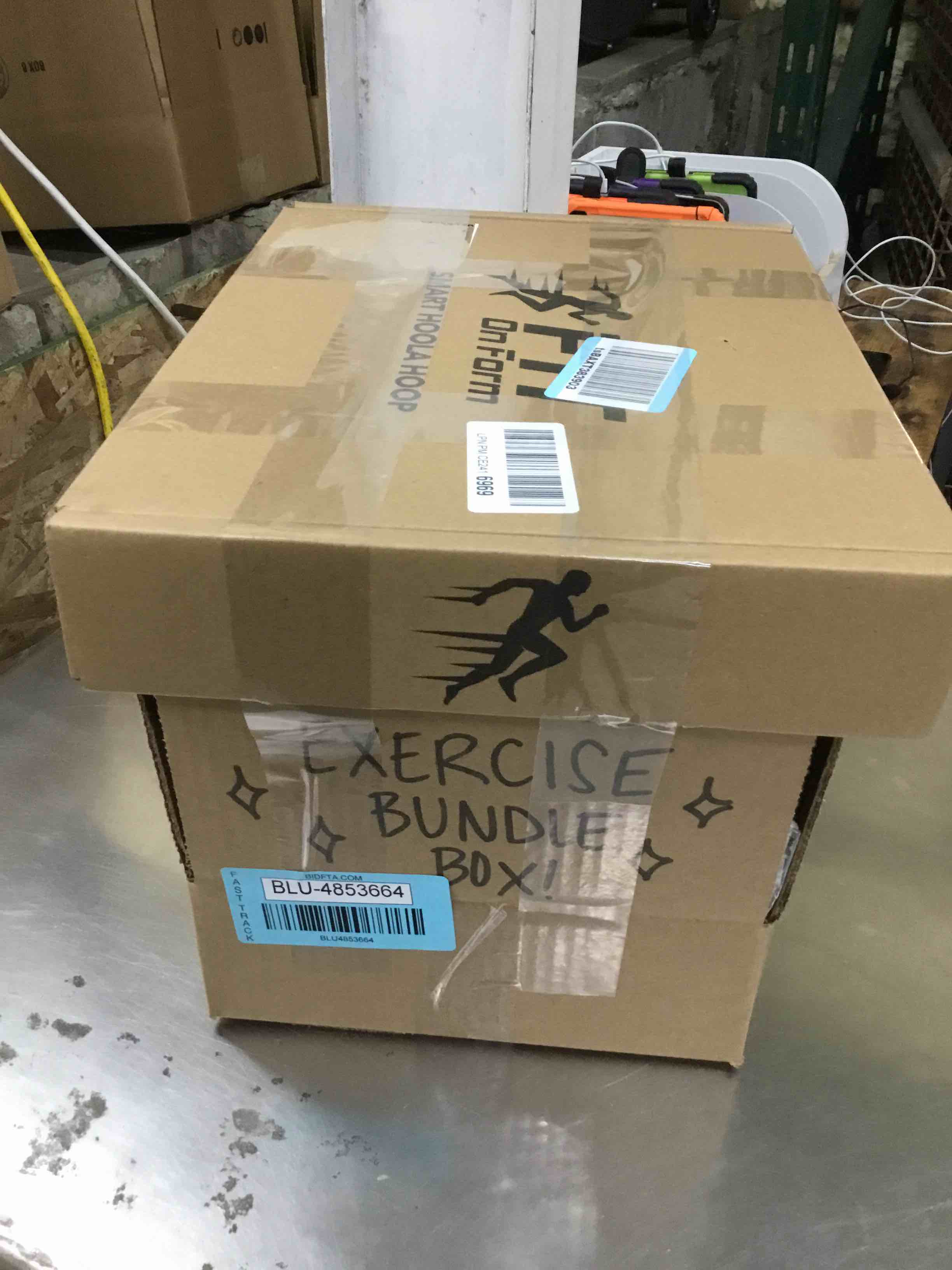 https://s3.amazonaws.com/lotting-images-prod/bidfta/BLU4853664_1708720393399.jpeg
