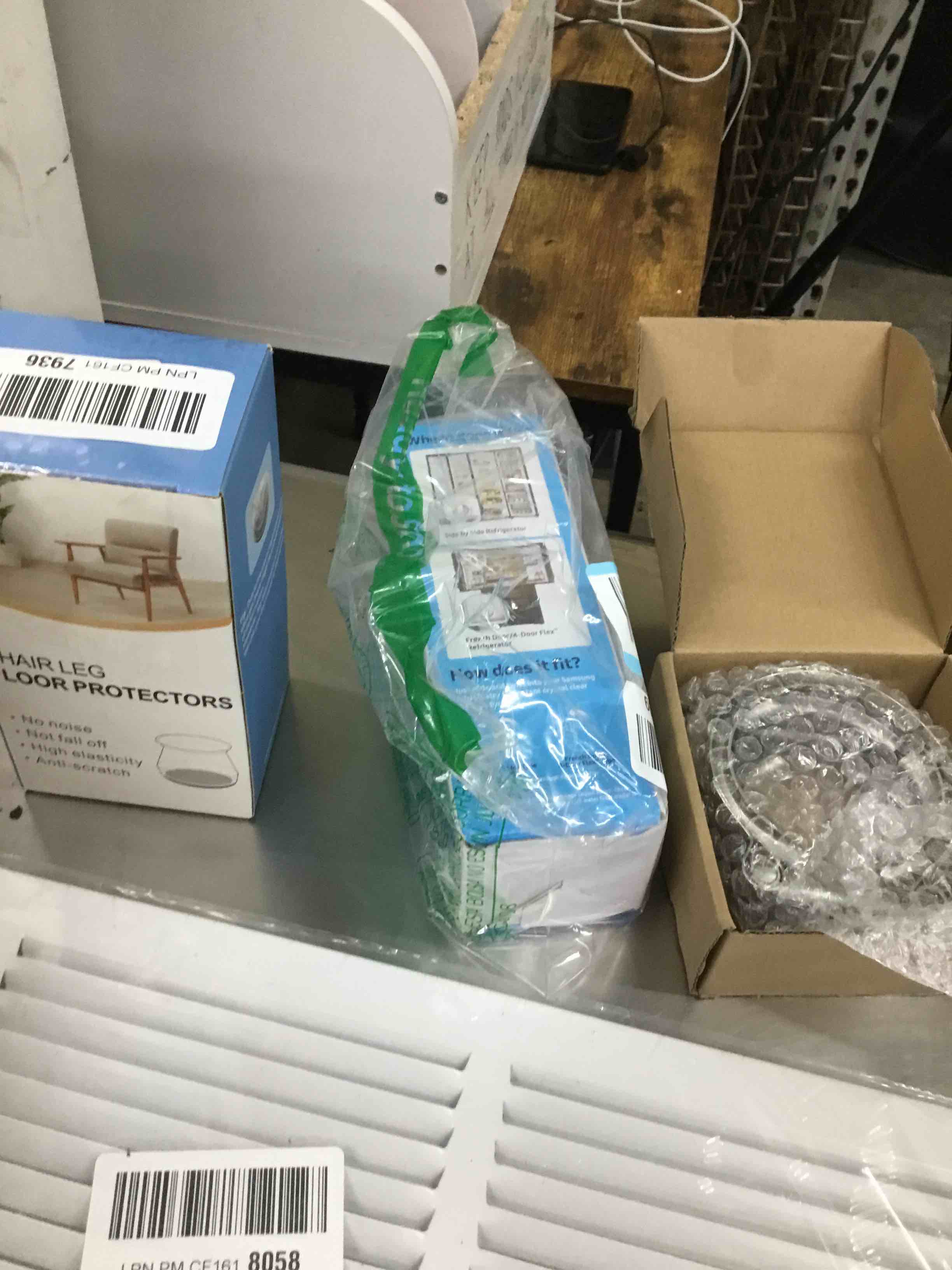 https://s3.amazonaws.com/lotting-images-prod/bidfta/BLU4853713_1708958616073.jpeg