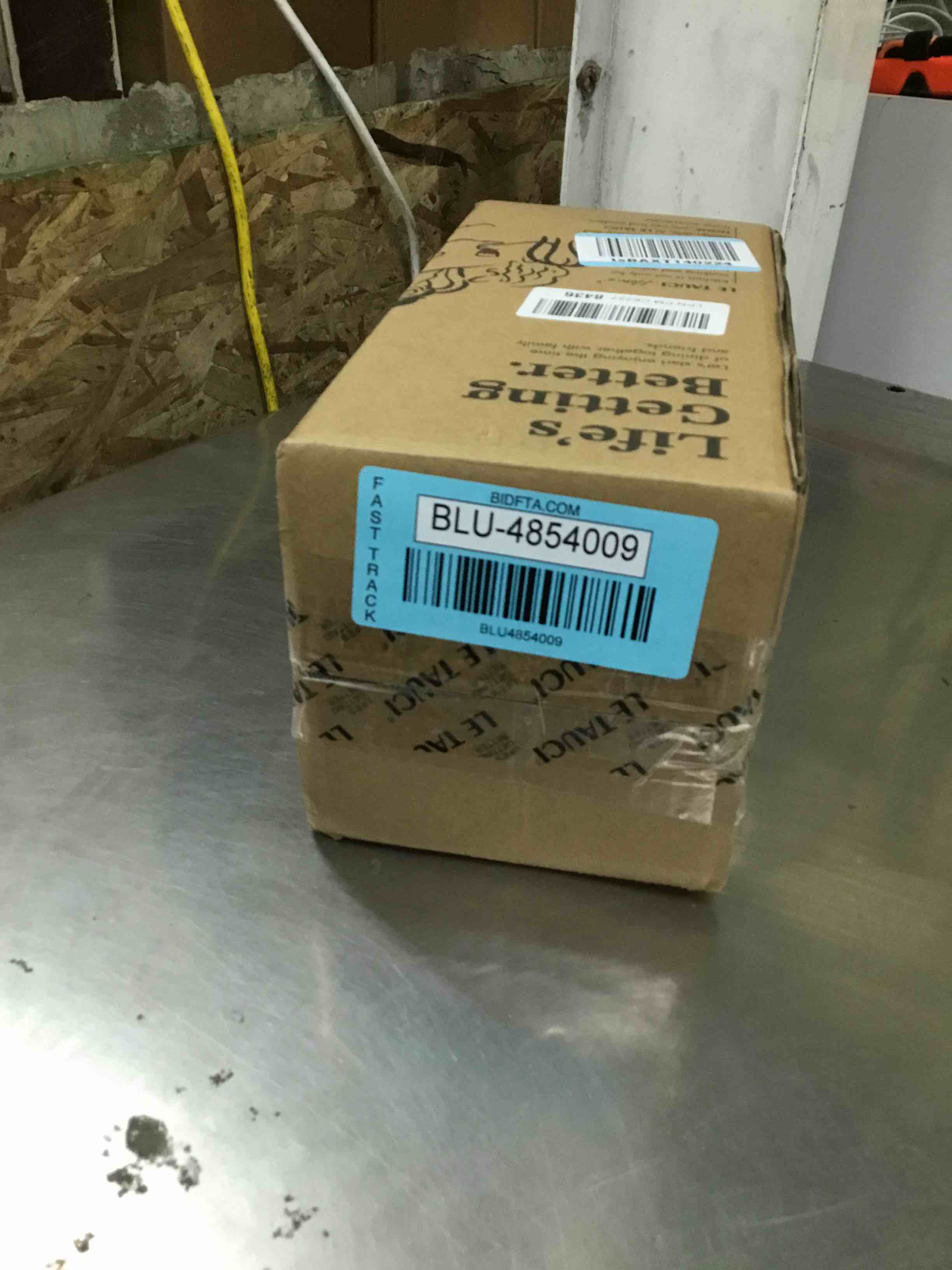 https://s3.amazonaws.com/lotting-images-prod/bidfta/BLU4854009_1709219067638.jpeg