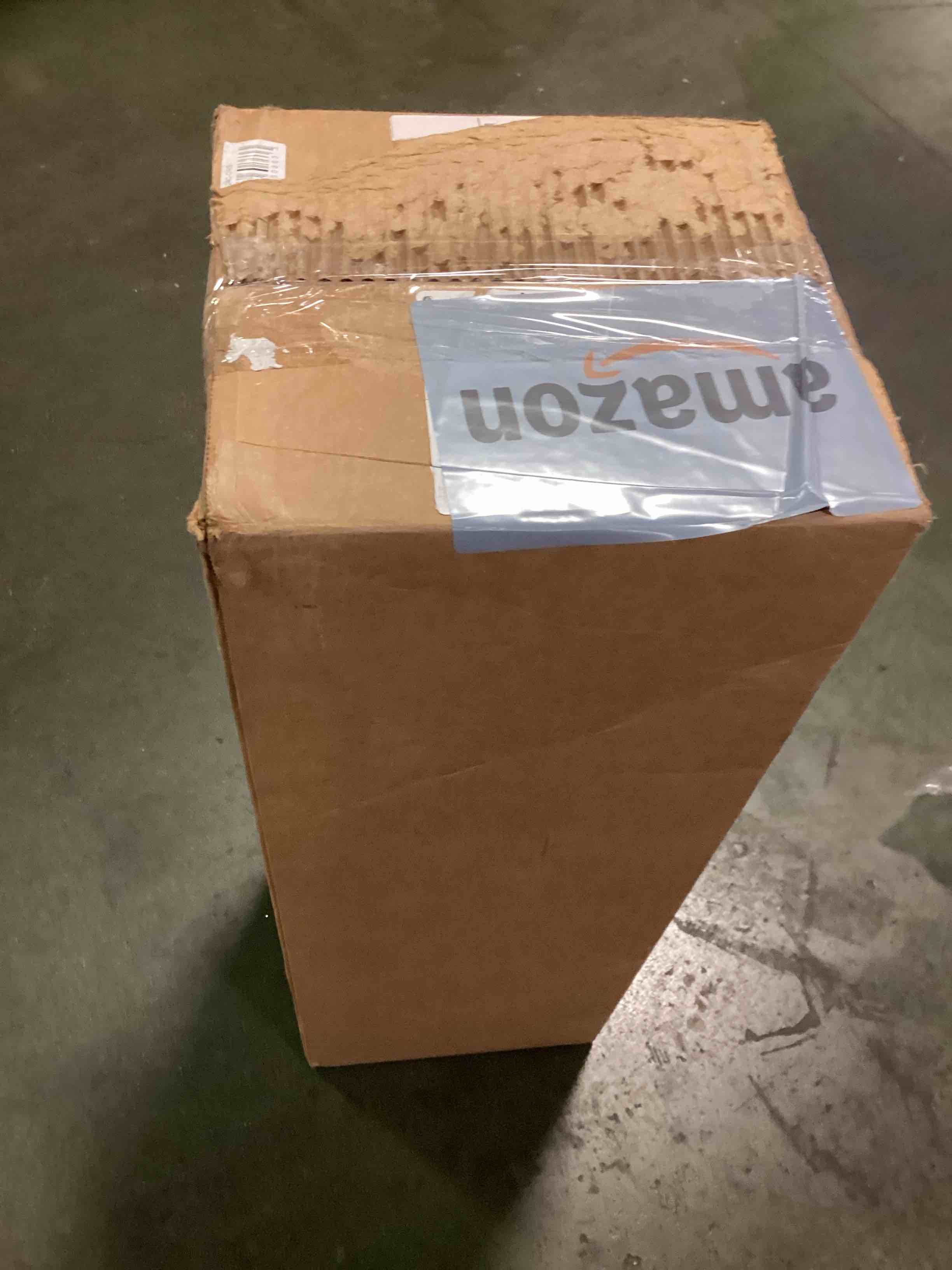https://s3.amazonaws.com/lotting-images-prod/bidfta/BLU4855815_1721761557113.jpeg