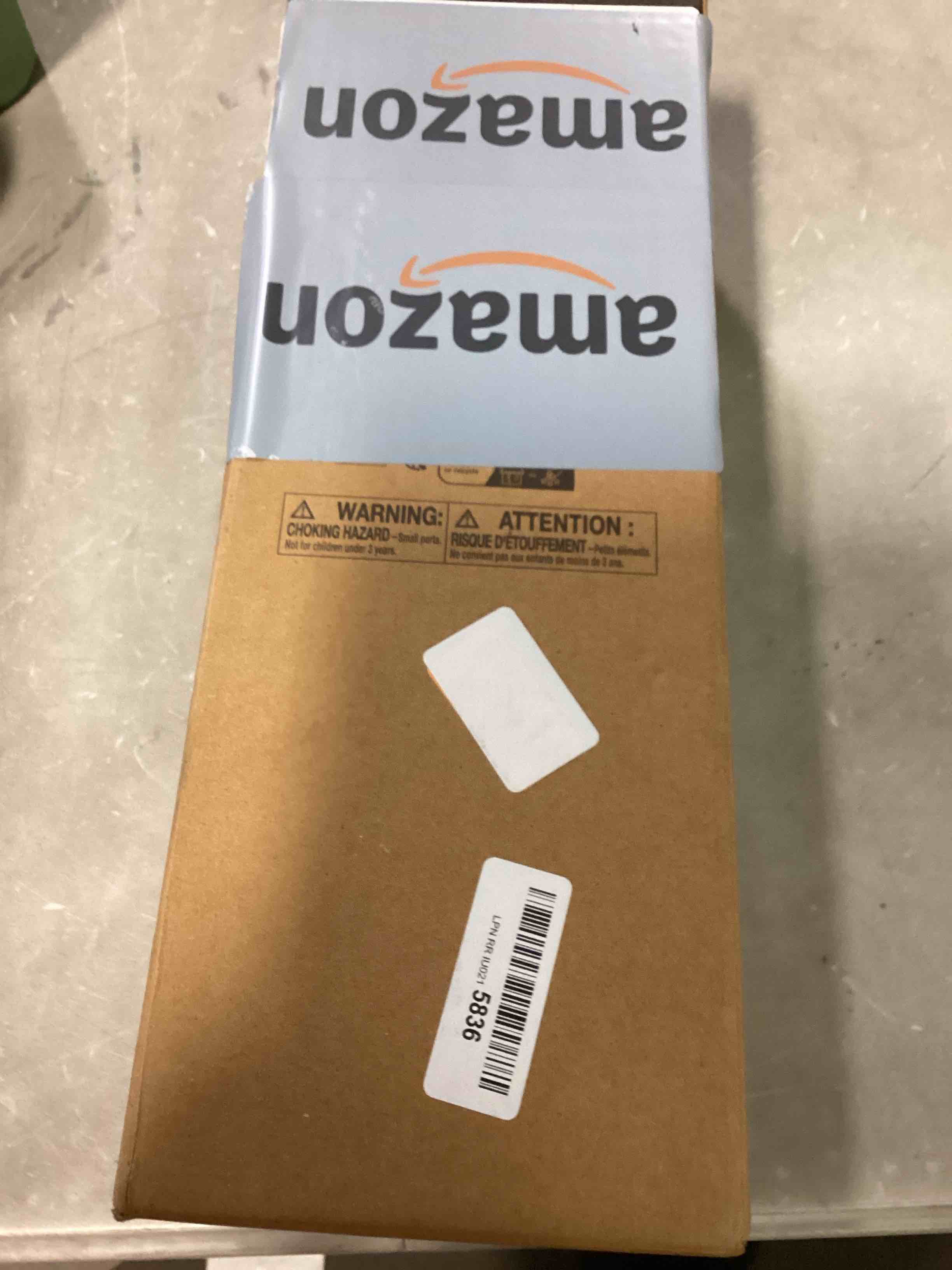 https://s3.amazonaws.com/lotting-images-prod/bidfta/BLU4855894_1721824134548.jpeg