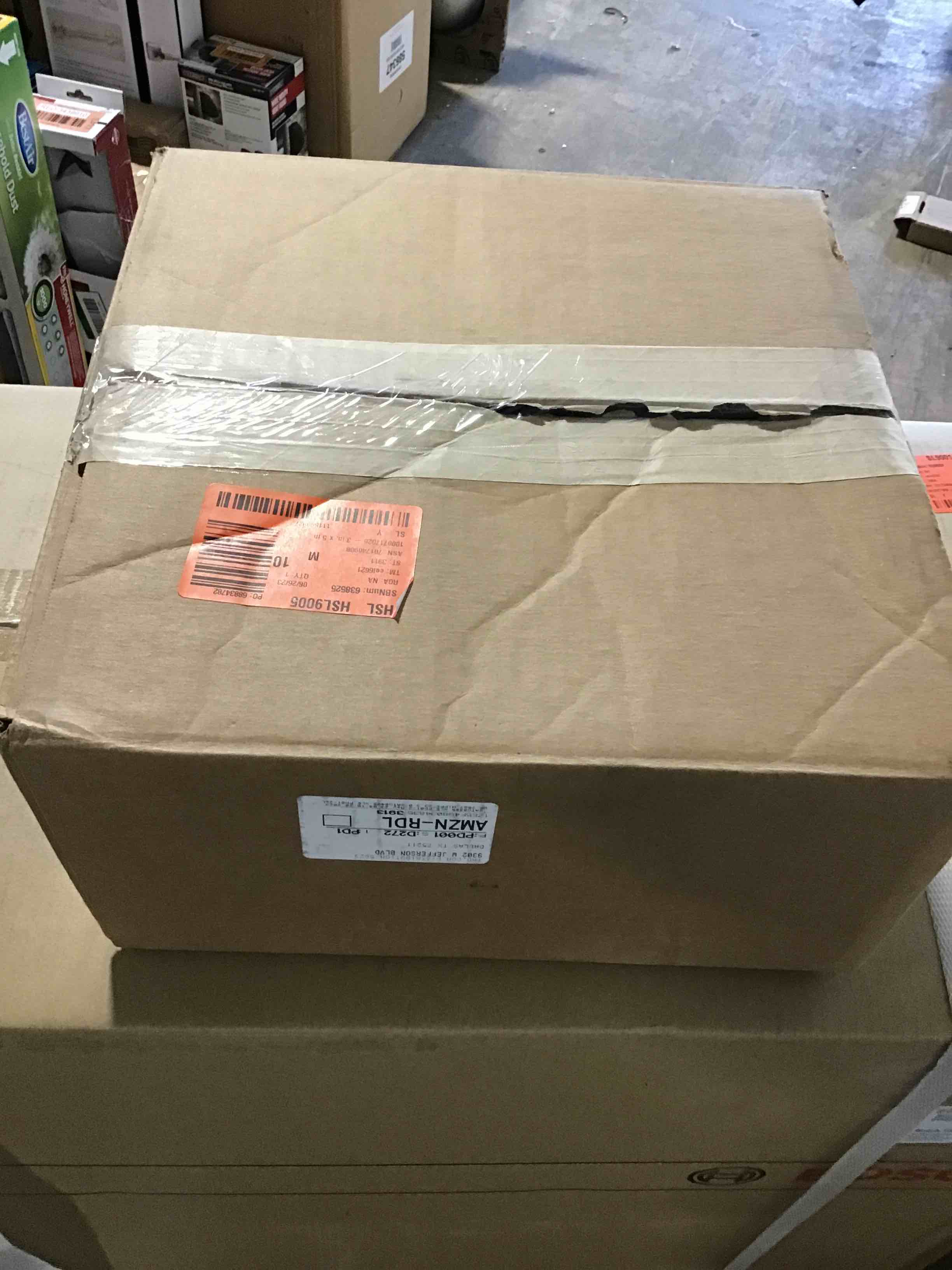 https://s3.amazonaws.com/lotting-images-prod/bidfta/BLU4862409_1689182559304.jpeg