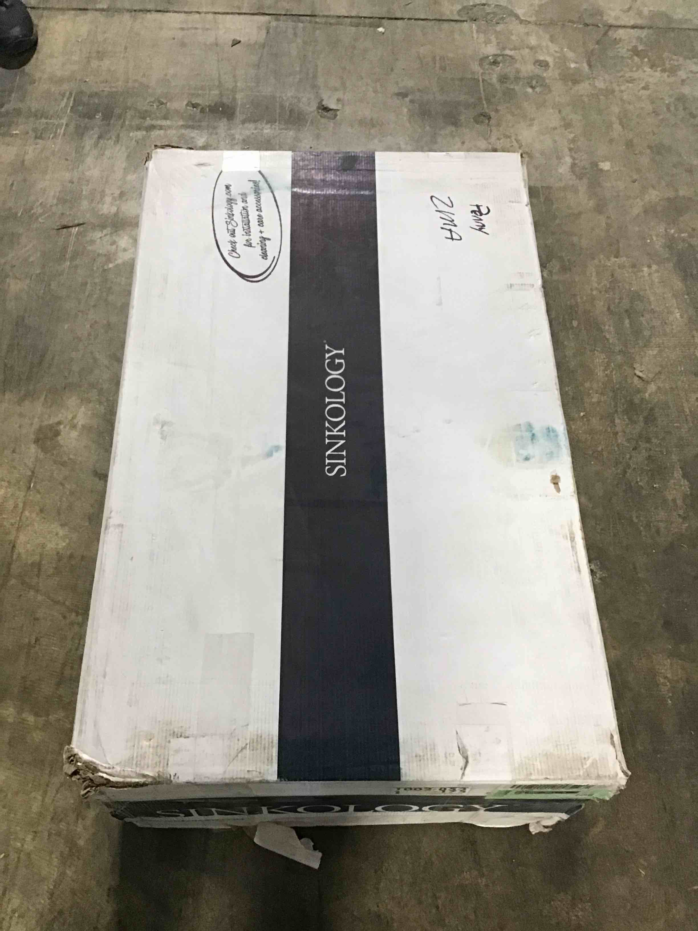 https://s3.amazonaws.com/lotting-images-prod/bidfta/BLU4862423_1689110834067.jpeg
