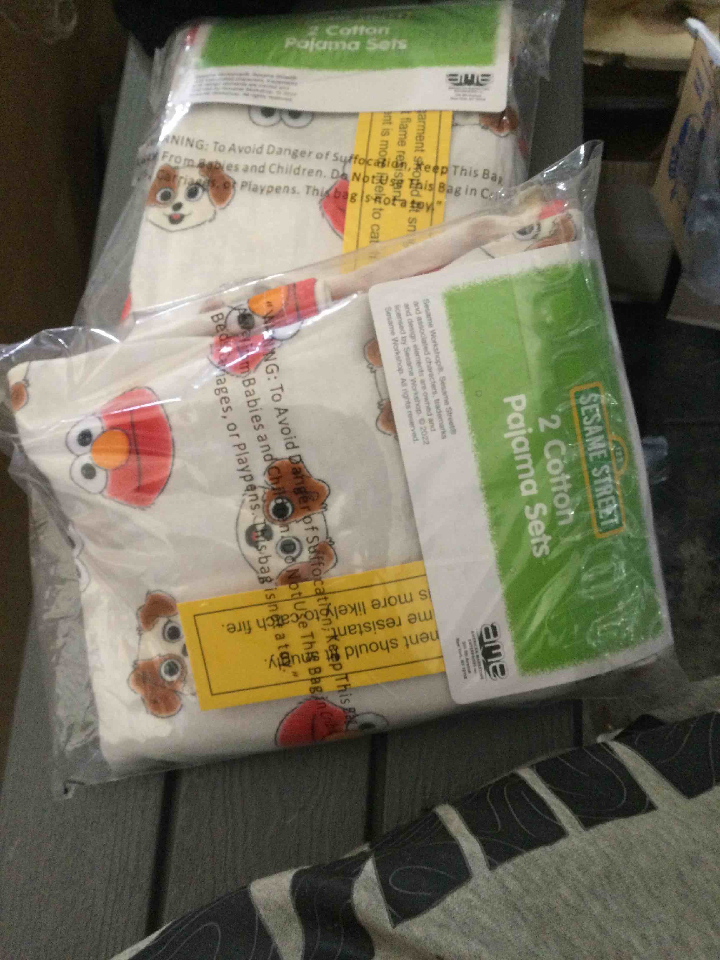 https://s3.amazonaws.com/lotting-images-prod/bidfta/BLU4867039_1685724395123.jpeg