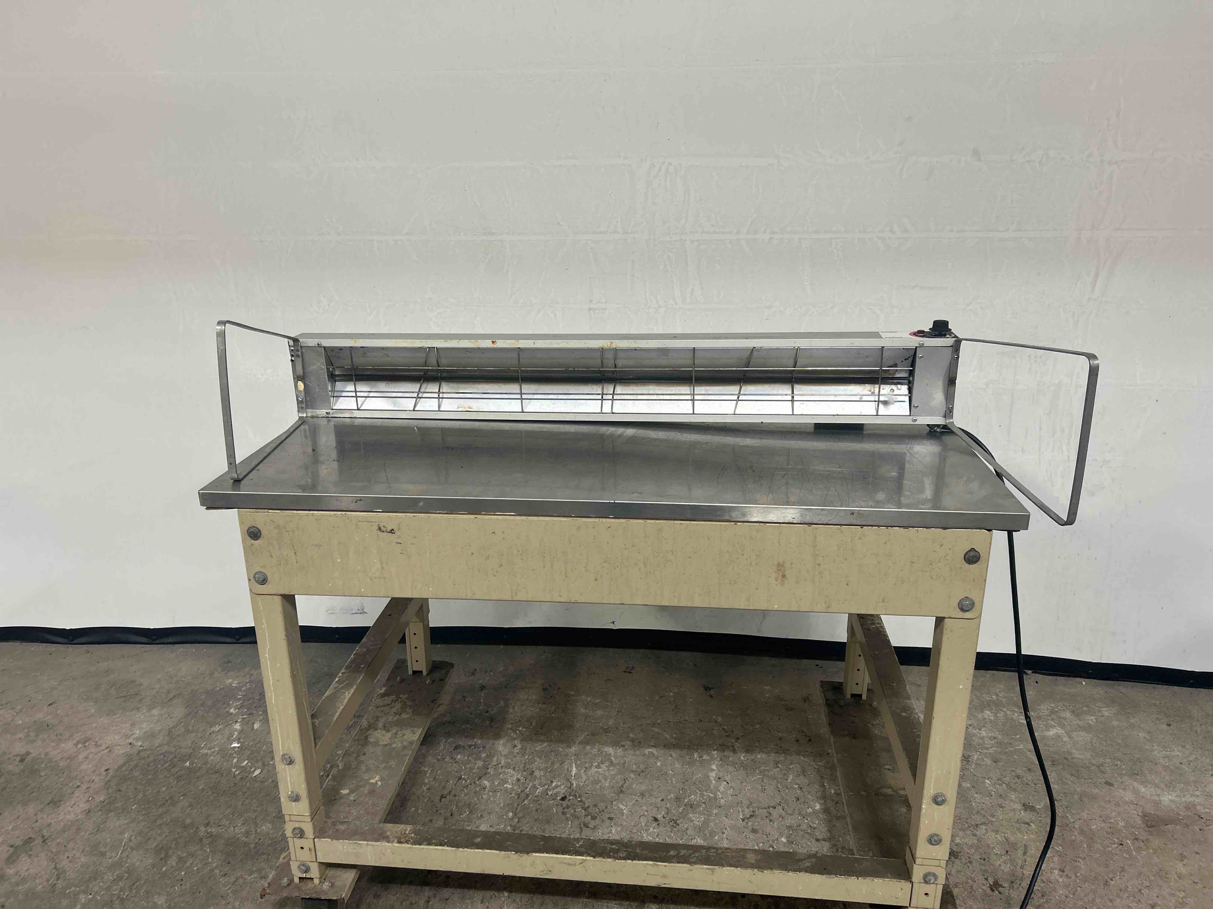 NEMCO 48 INCH OVERHEAD FOOD WARMER